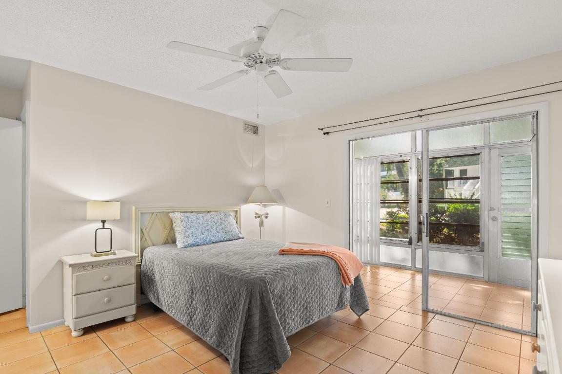 VISTA HARBOR CONDO BLDGS M-T - Residential