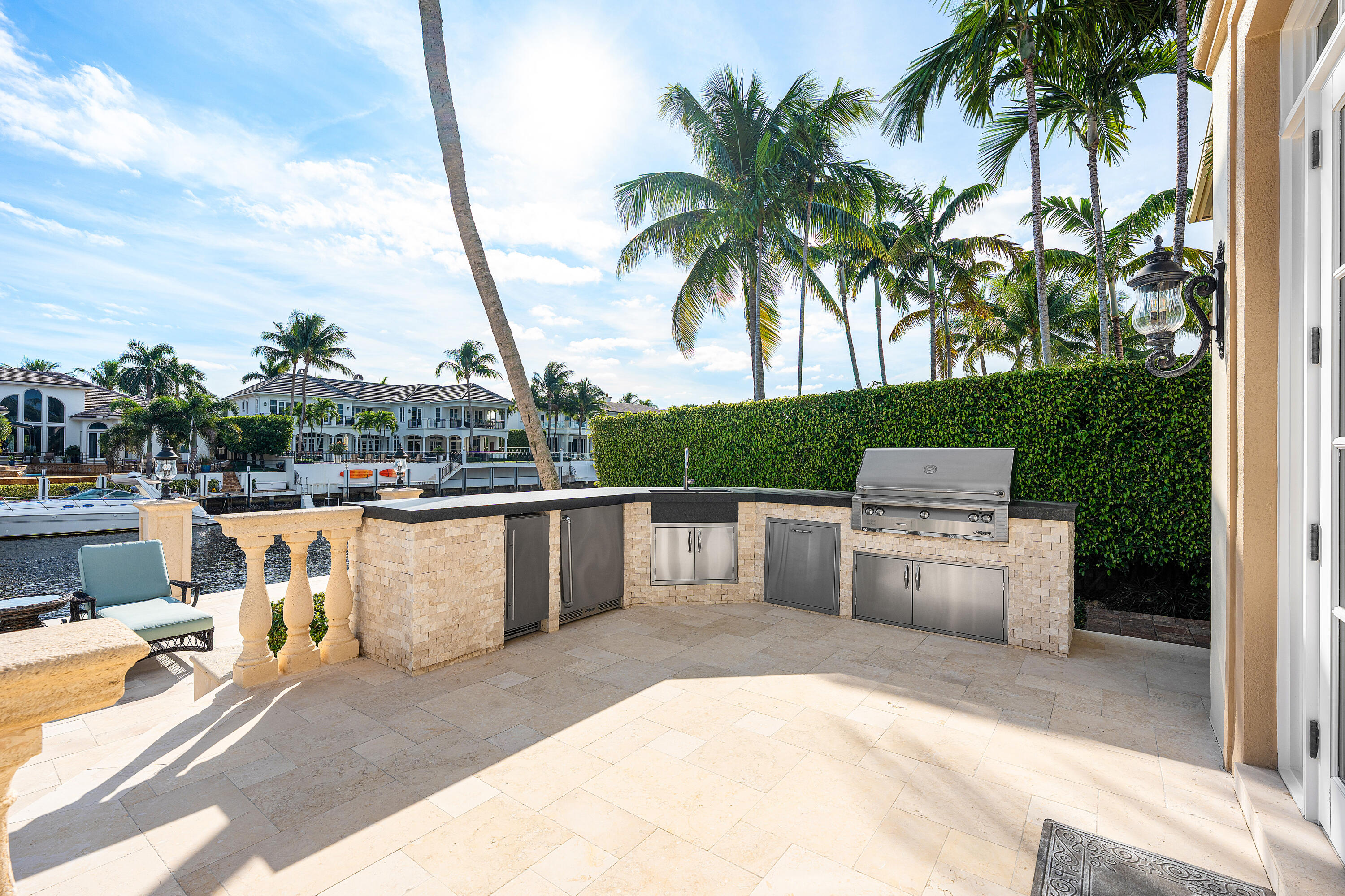 ROYAL PALM YACHT & COUNTRY CLUB - Residential