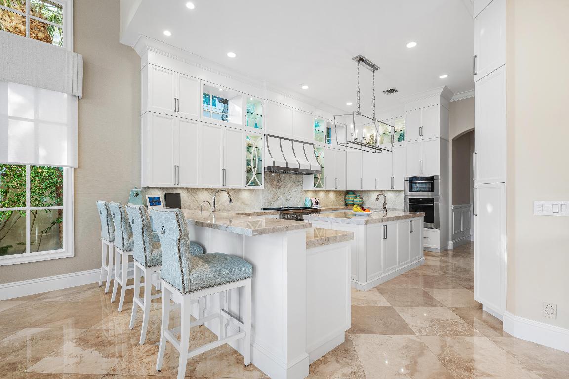 ROYAL PALM YACHT & COUNTRY CLUB - Residential