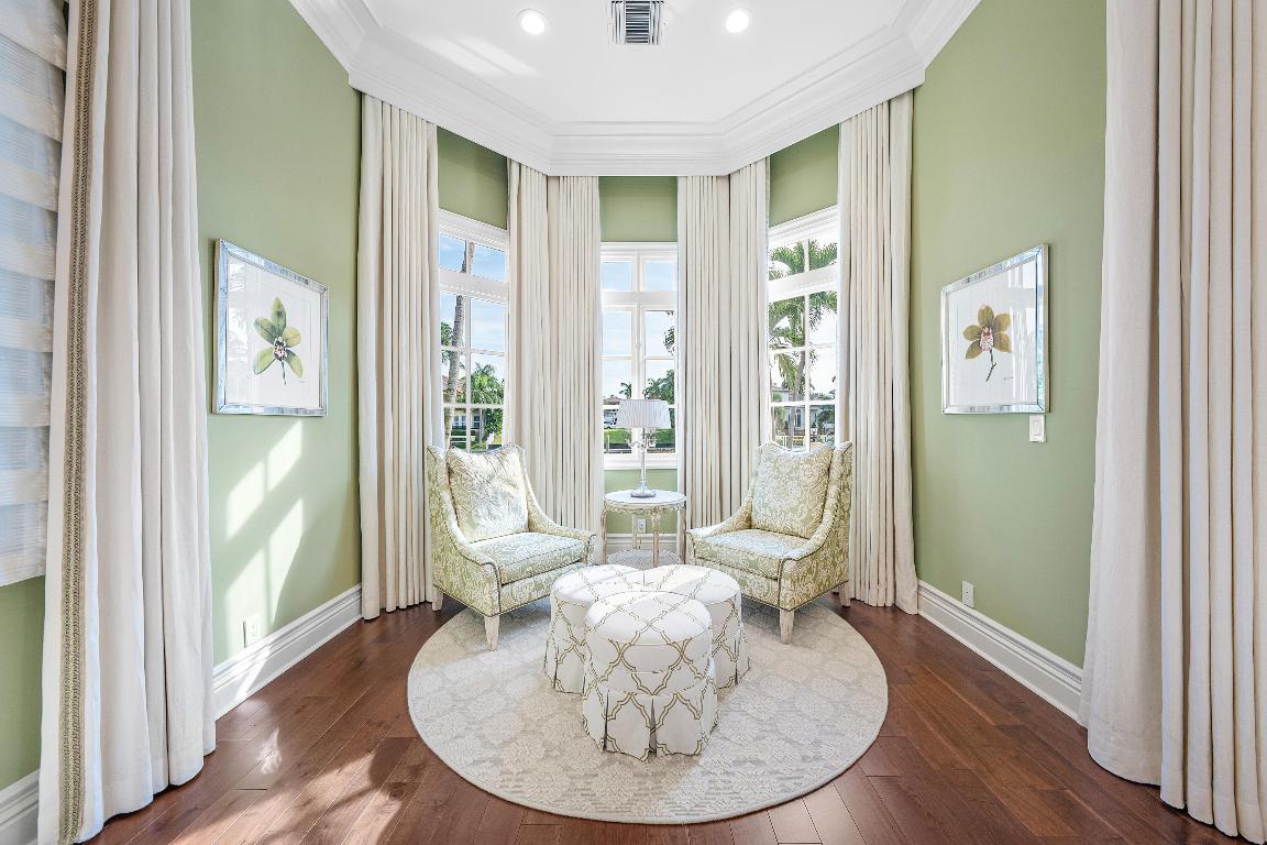 ROYAL PALM YACHT & COUNTRY CLUB - Residential