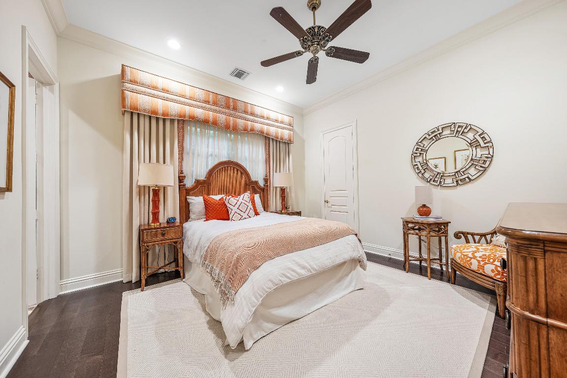 ROYAL PALM YACHT & COUNTRY CLUB - Residential