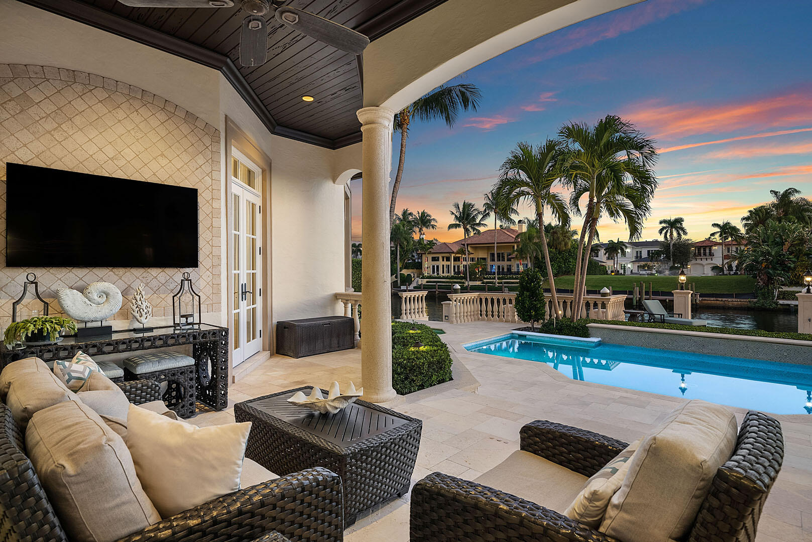 ROYAL PALM YACHT & COUNTRY CLUB - Residential