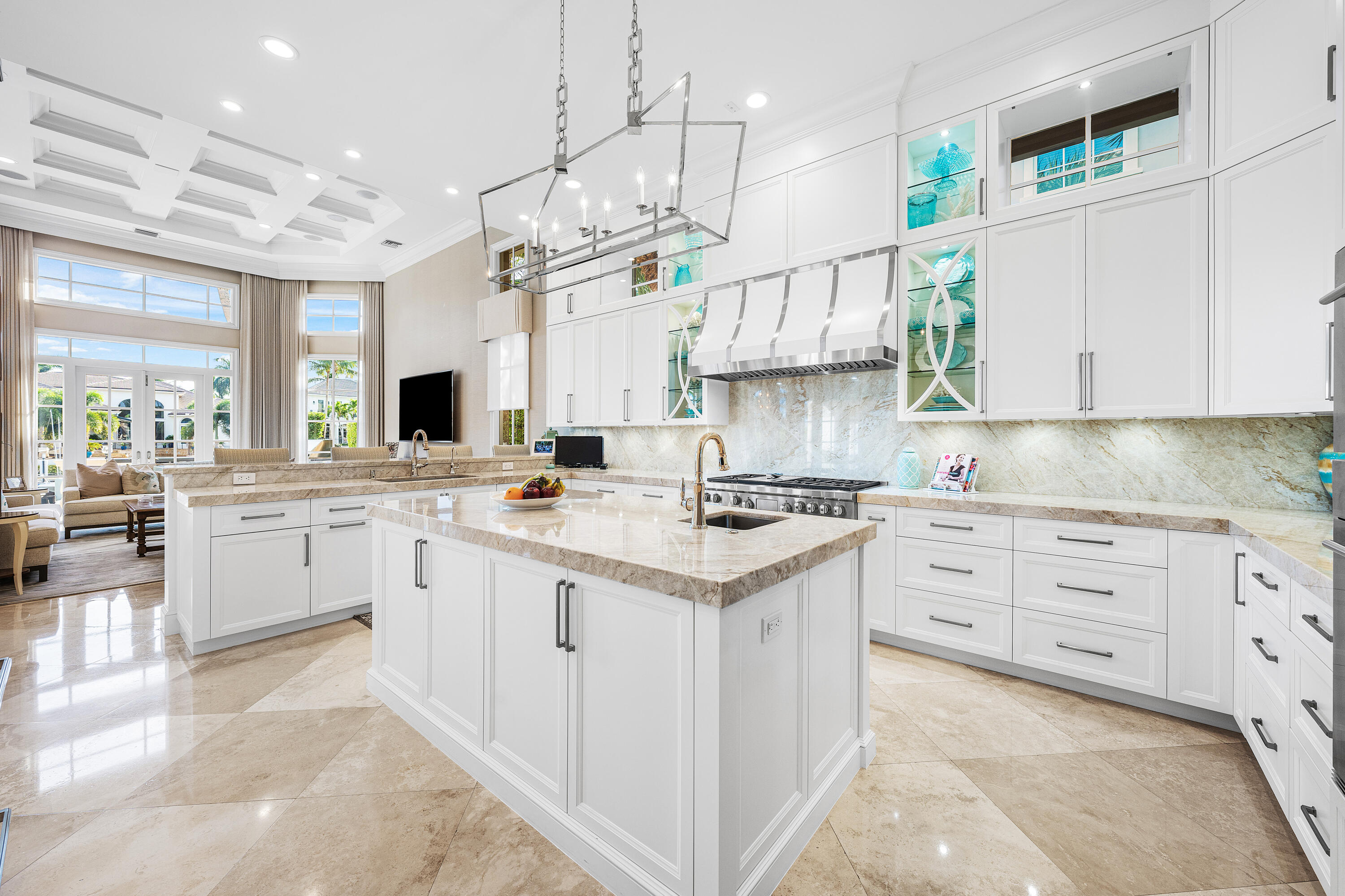 ROYAL PALM YACHT & COUNTRY CLUB - Residential