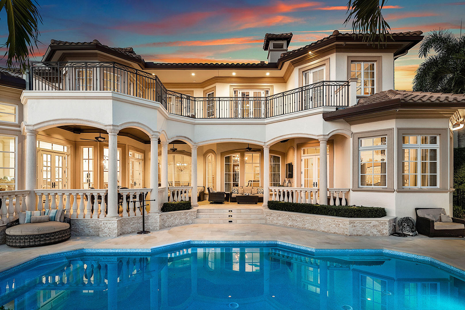 252 S Maya Palm Drive