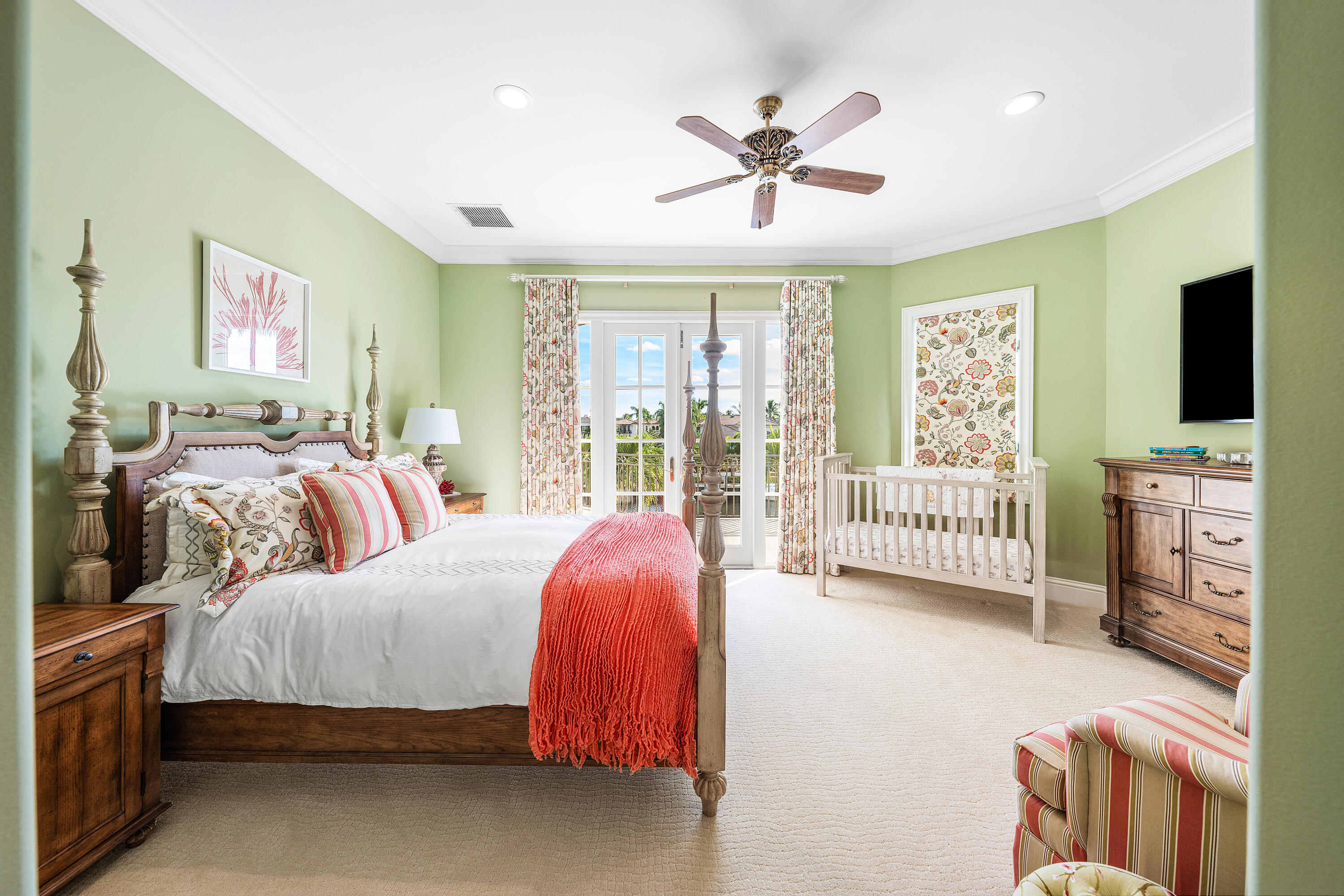 ROYAL PALM YACHT & COUNTRY CLUB - Residential