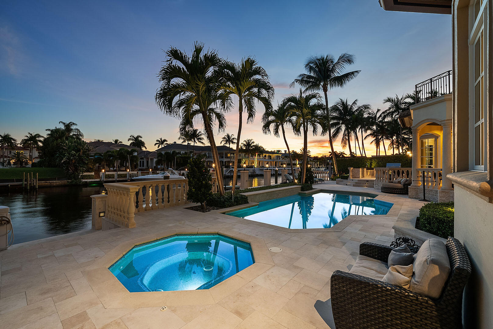 ROYAL PALM YACHT & COUNTRY CLUB - Residential