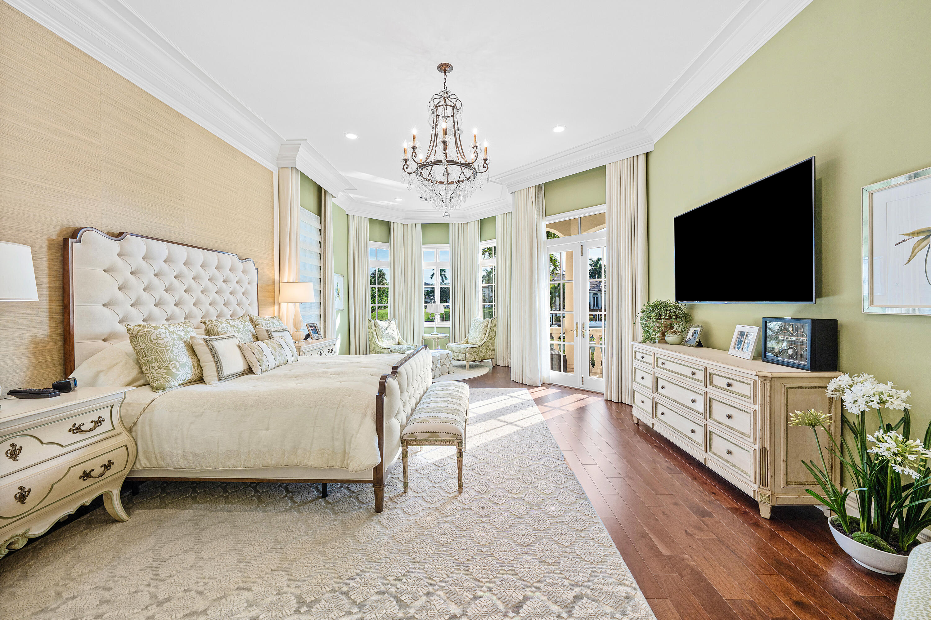 ROYAL PALM YACHT & COUNTRY CLUB - Residential