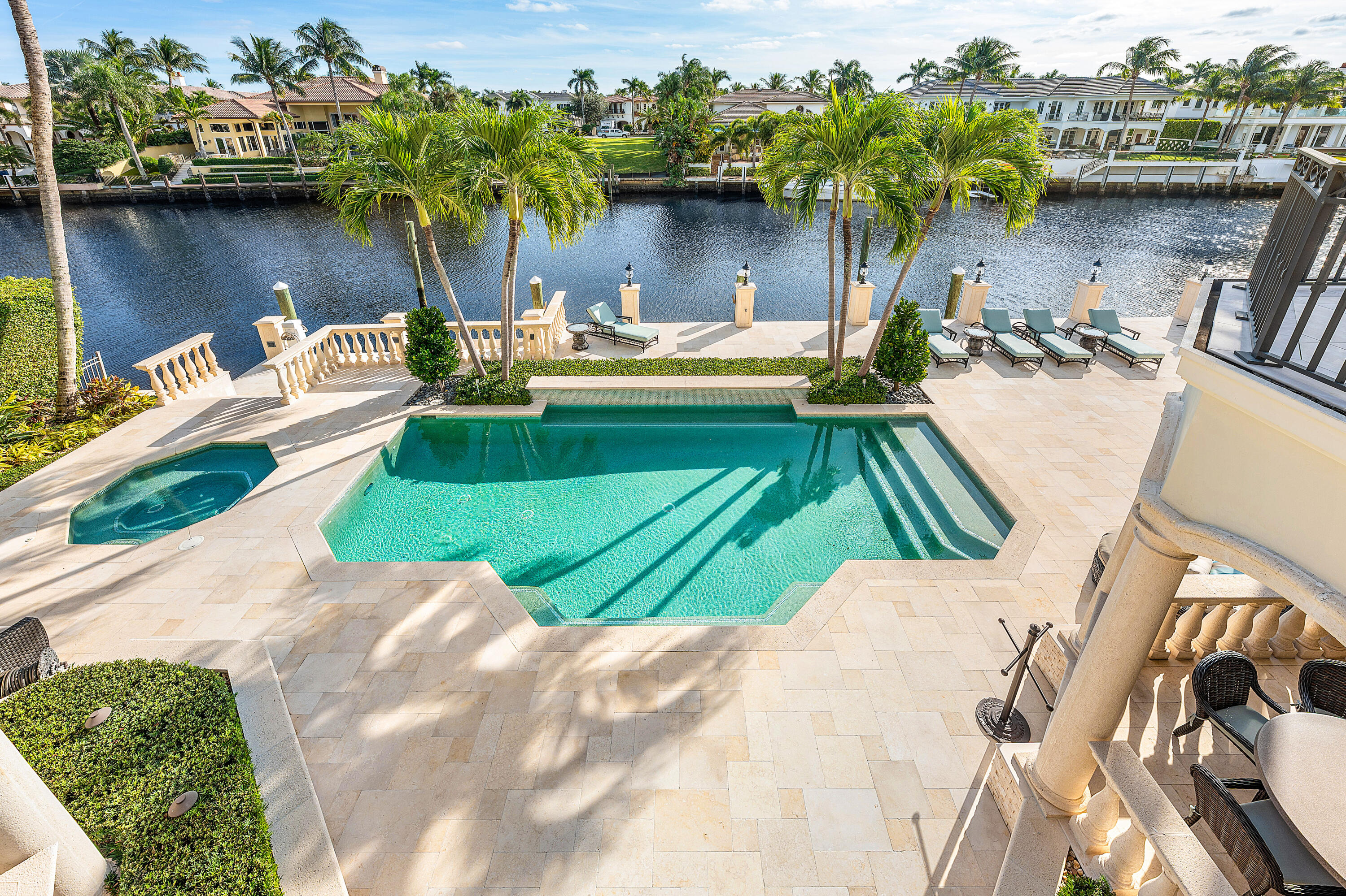 ROYAL PALM YACHT & COUNTRY CLUB - Residential