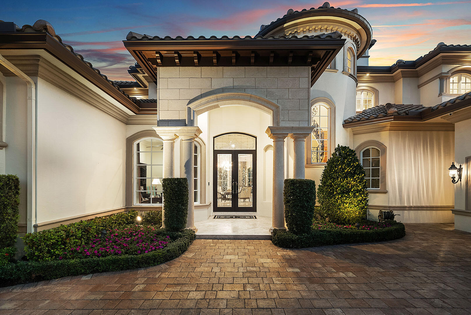 ROYAL PALM YACHT & COUNTRY CLUB - Residential