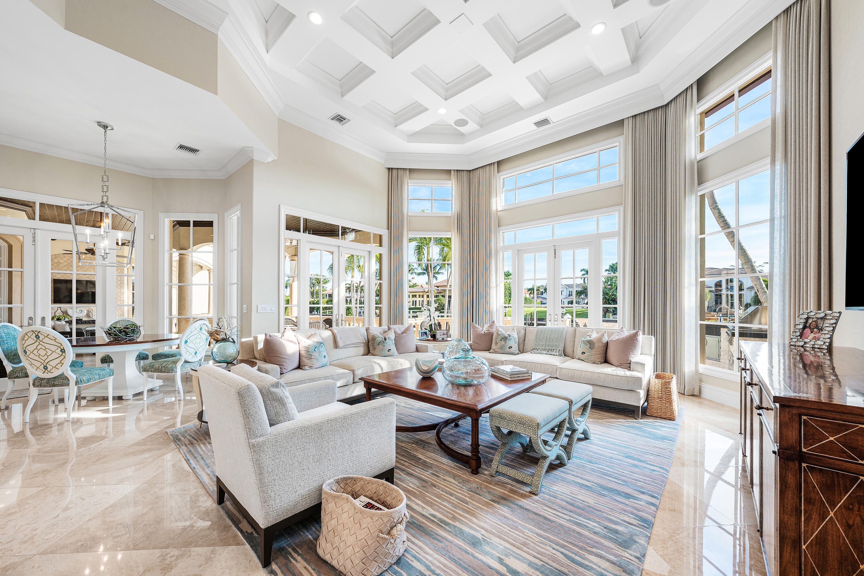 ROYAL PALM YACHT & COUNTRY CLUB - Residential