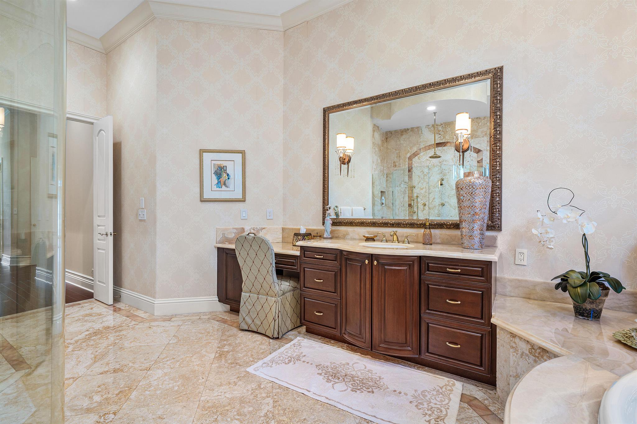 ROYAL PALM YACHT & COUNTR - Residential