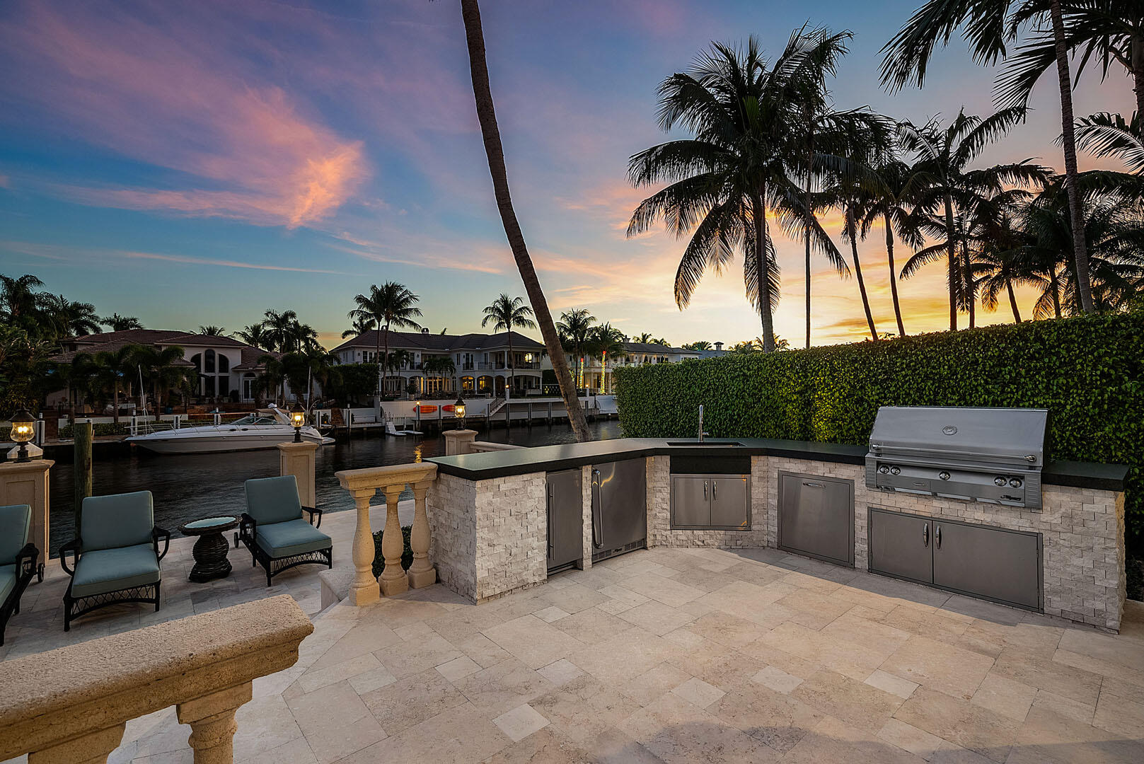 ROYAL PALM YACHT & COUNTRY CLUB - Residential