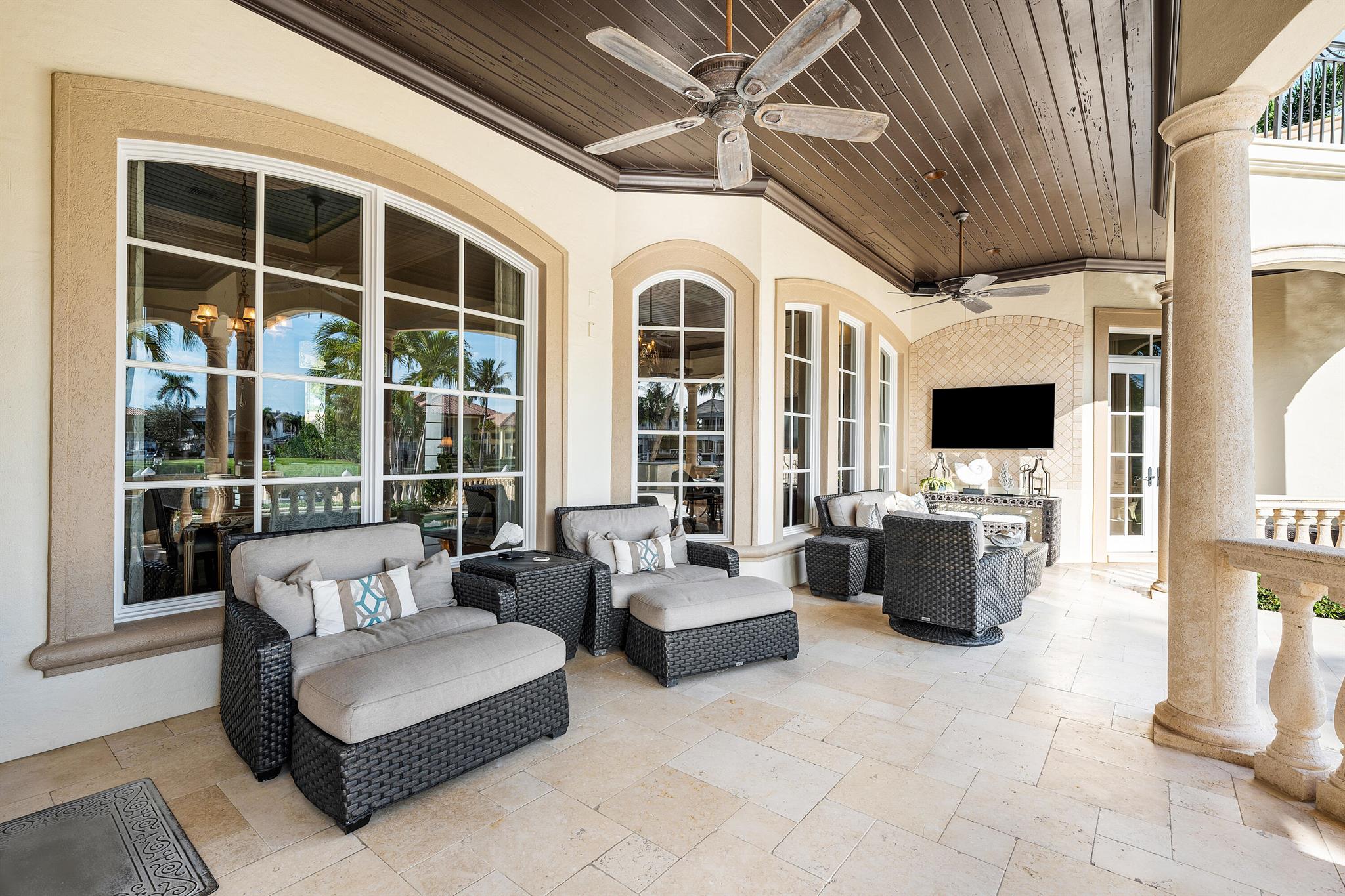 ROYAL PALM YACHT & COUNTR - Residential