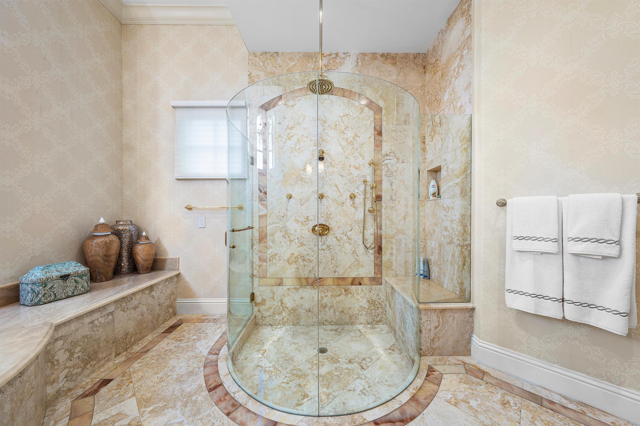 ROYAL PALM YACHT & COUNTR - Residential