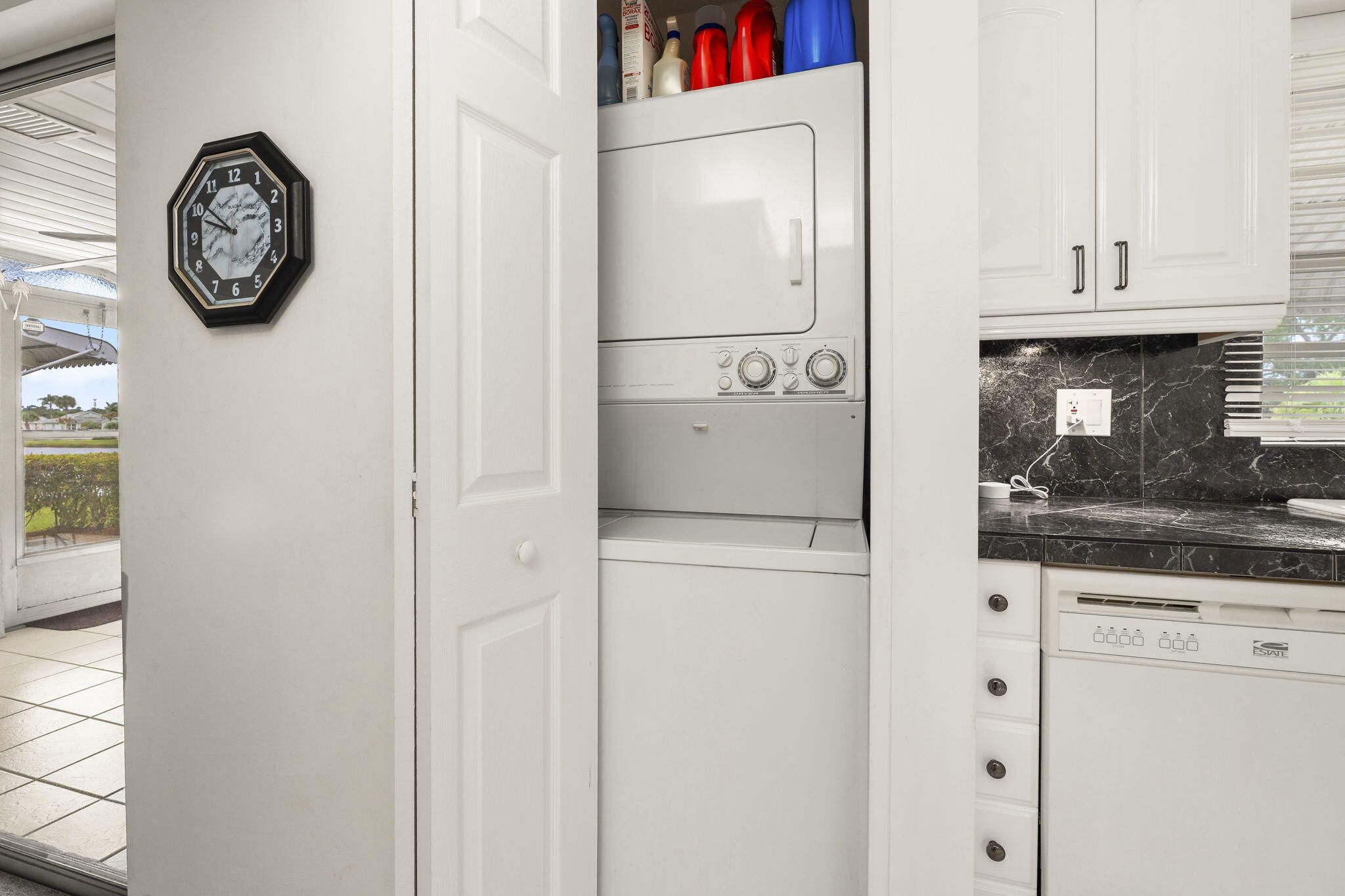 THE GROVE CONDOMINIUM SECTION 1 - Residential