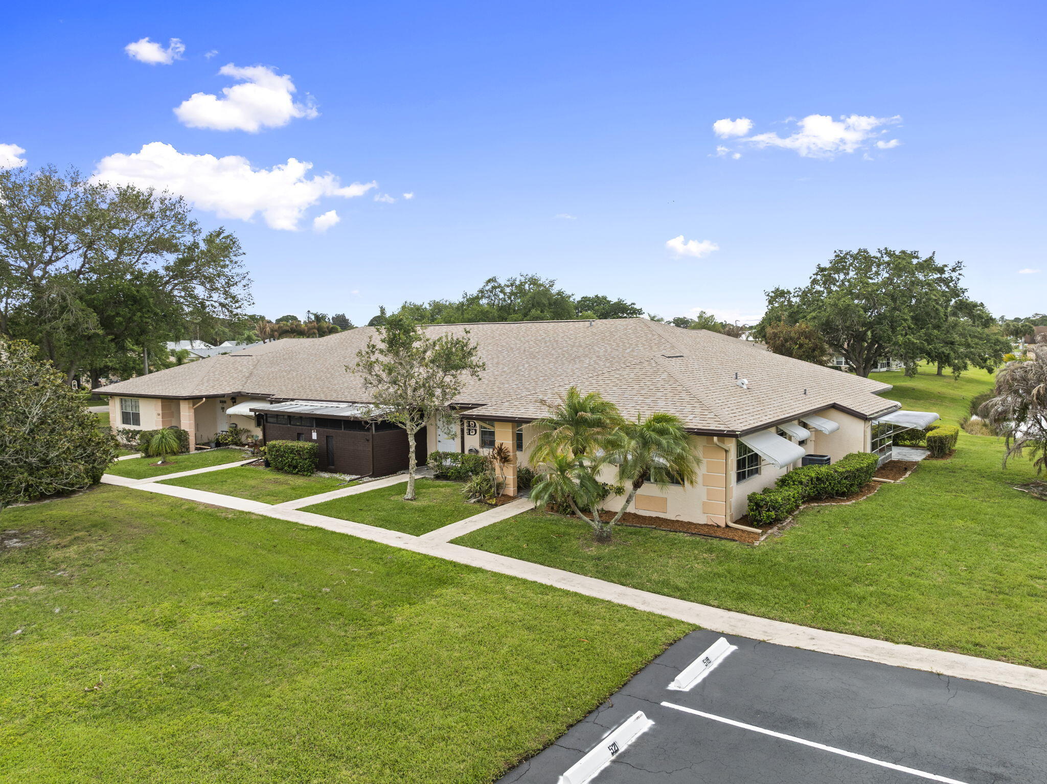 THE GROVE CONDOMINIUM SECTION 1 - Residential