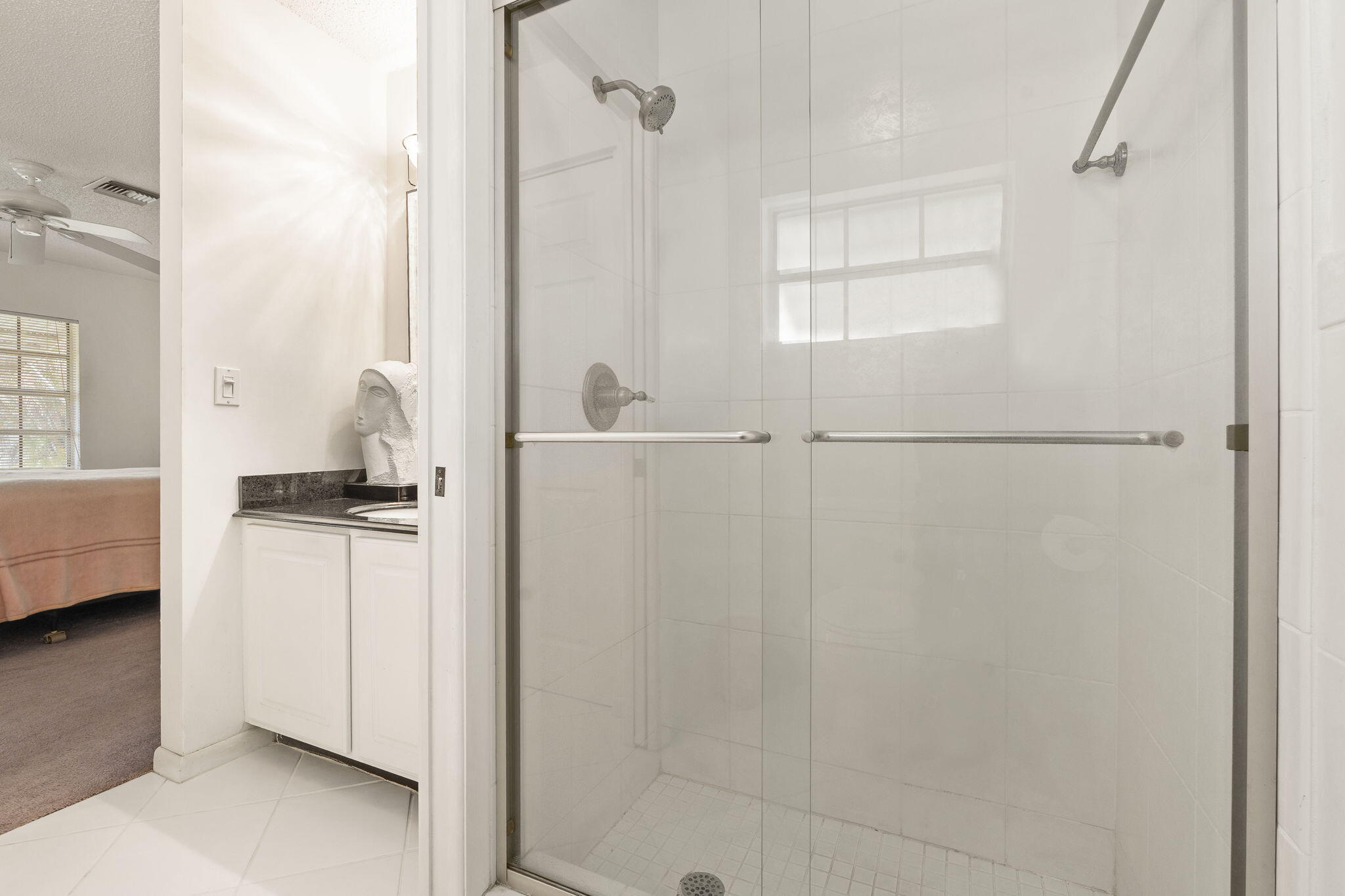 THE GROVE CONDOMINIUM SECTION 1 - Residential