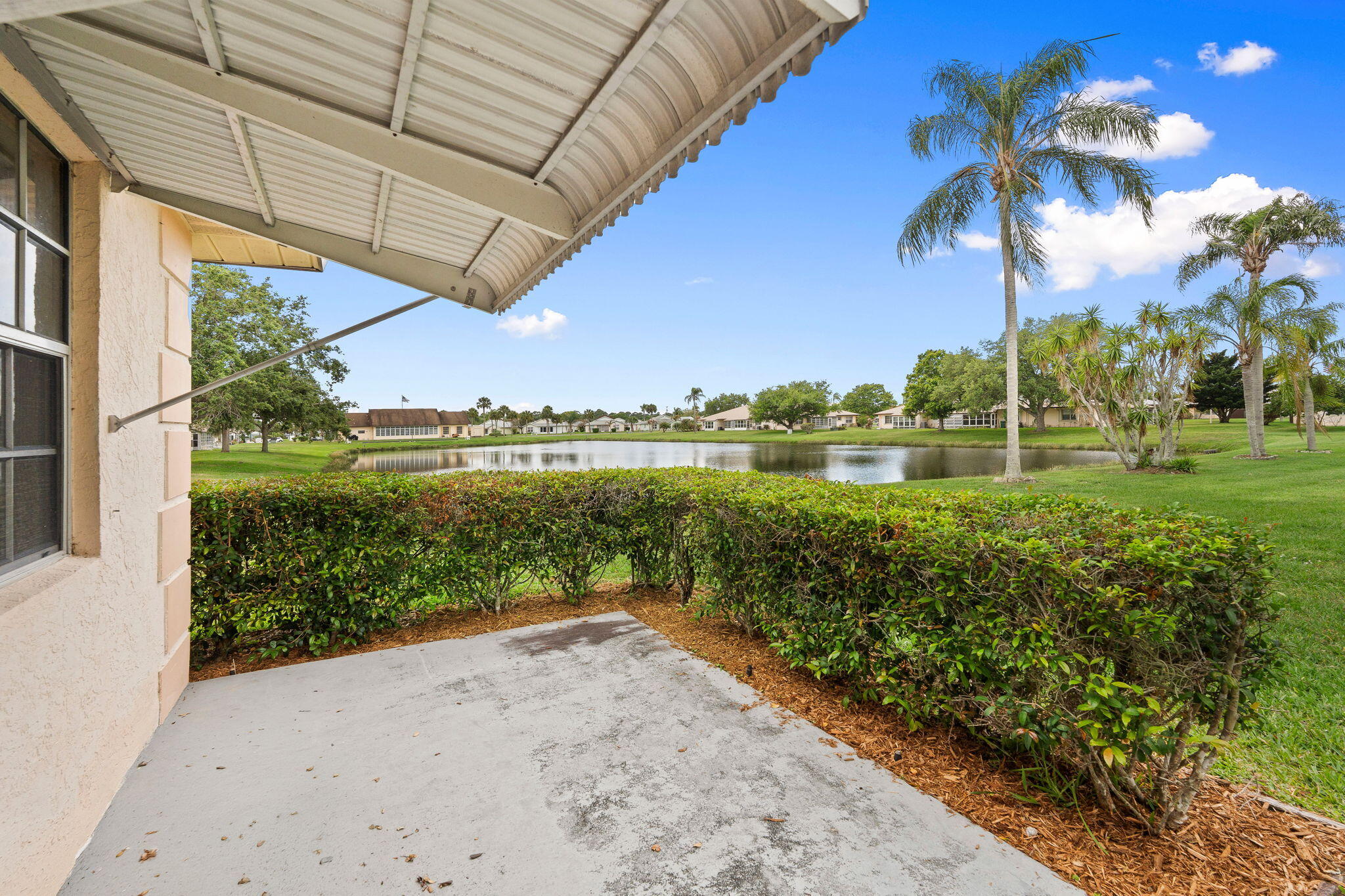 THE GROVE CONDOMINIUM SECTION 1 - Residential