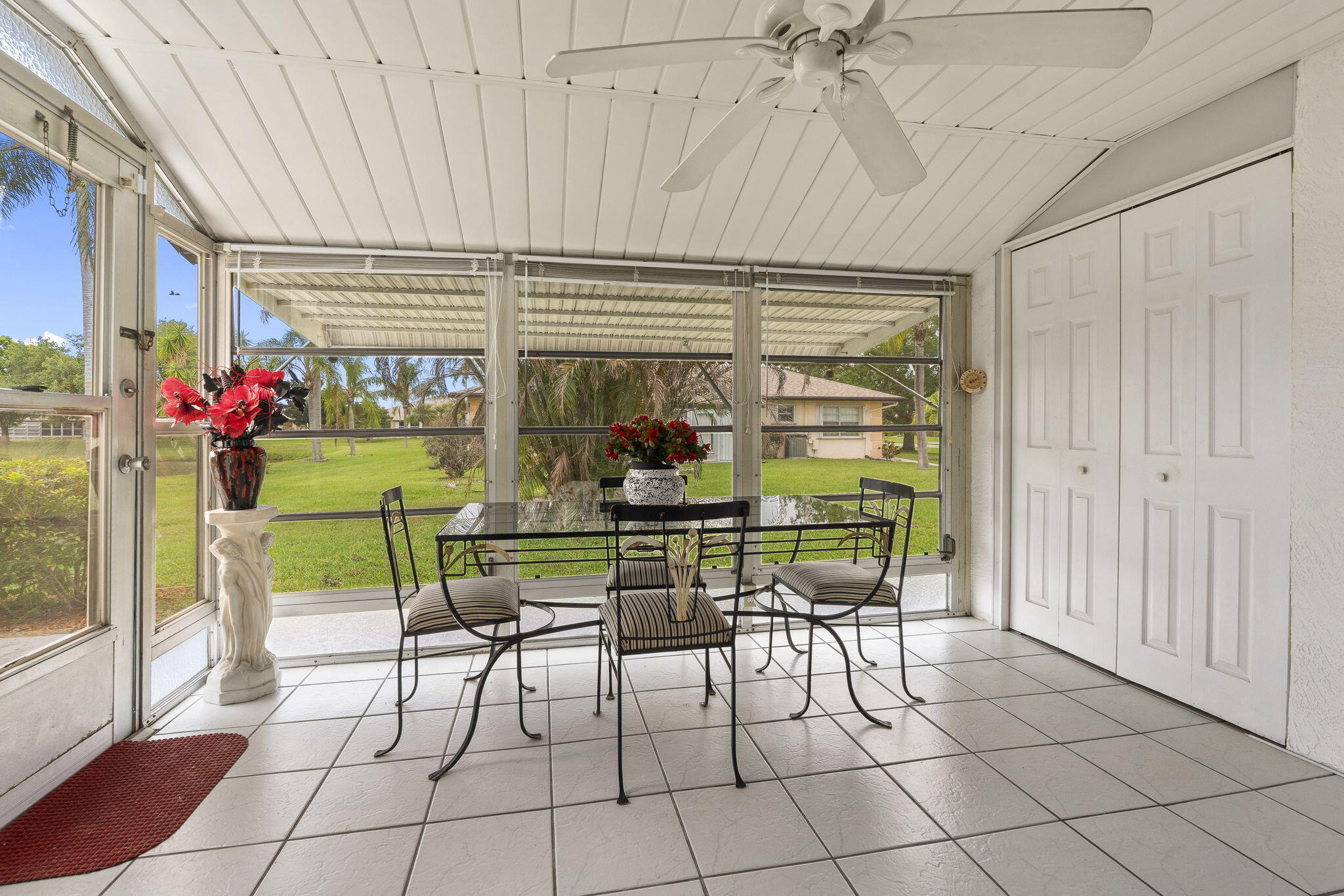 THE GROVE CONDOMINIUM SECTION 1 - Residential