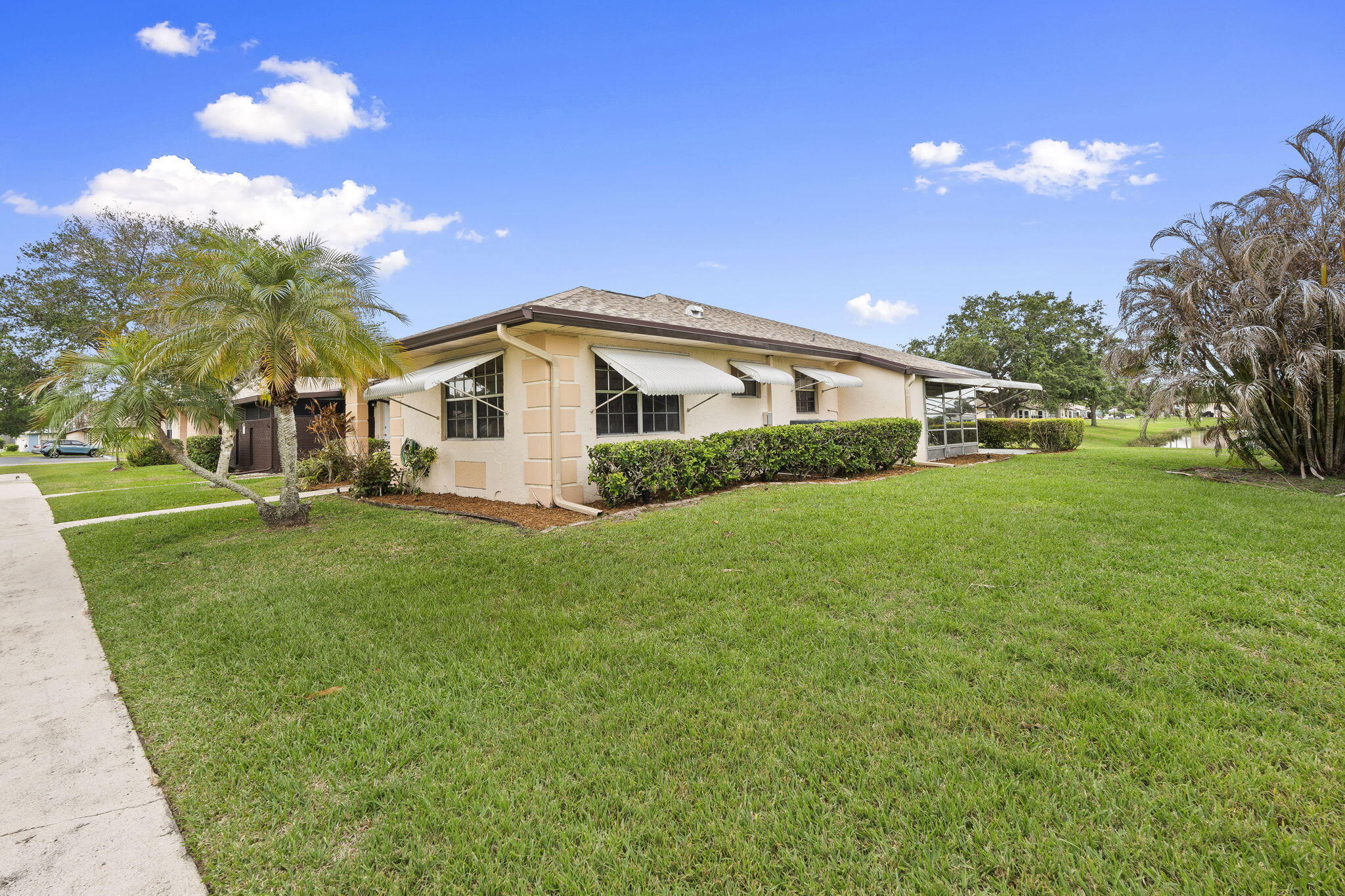 THE GROVE CONDOMINIUM SECTION 1 - Residential