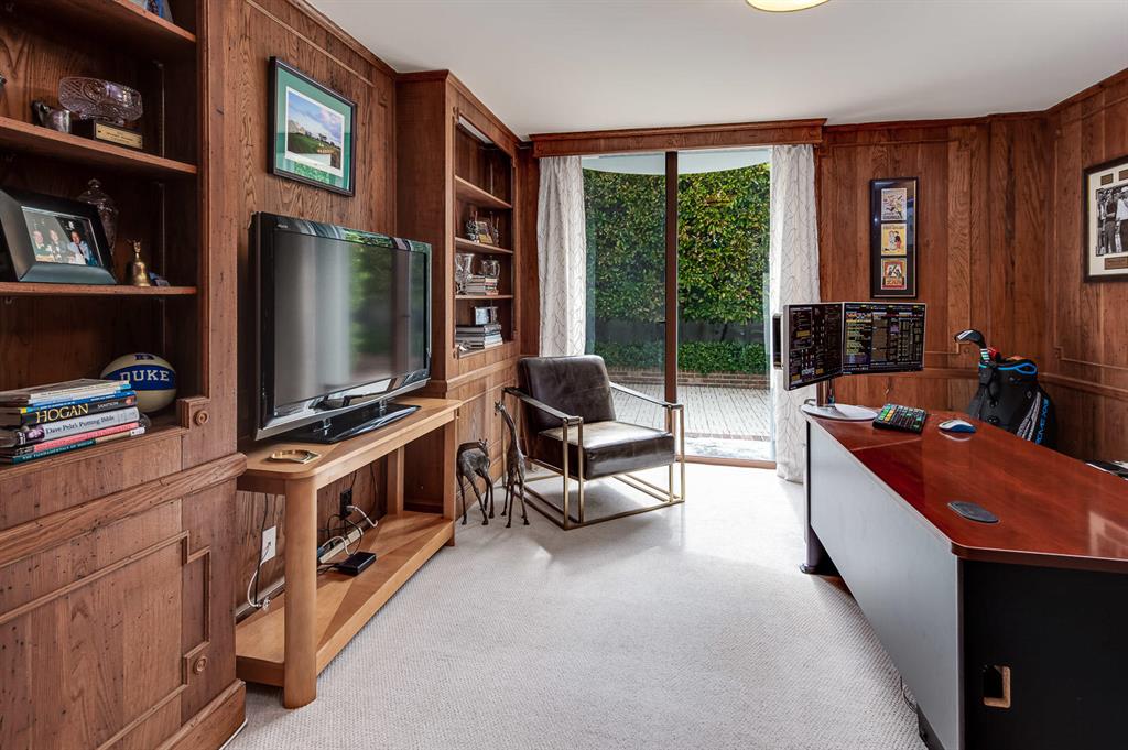 WINTHROP HOUSE CONDO - Residential