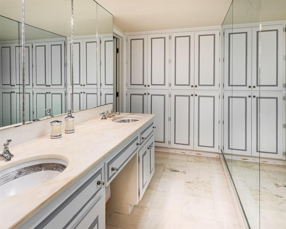 WINTHROP HOUSE CONDO - Residential