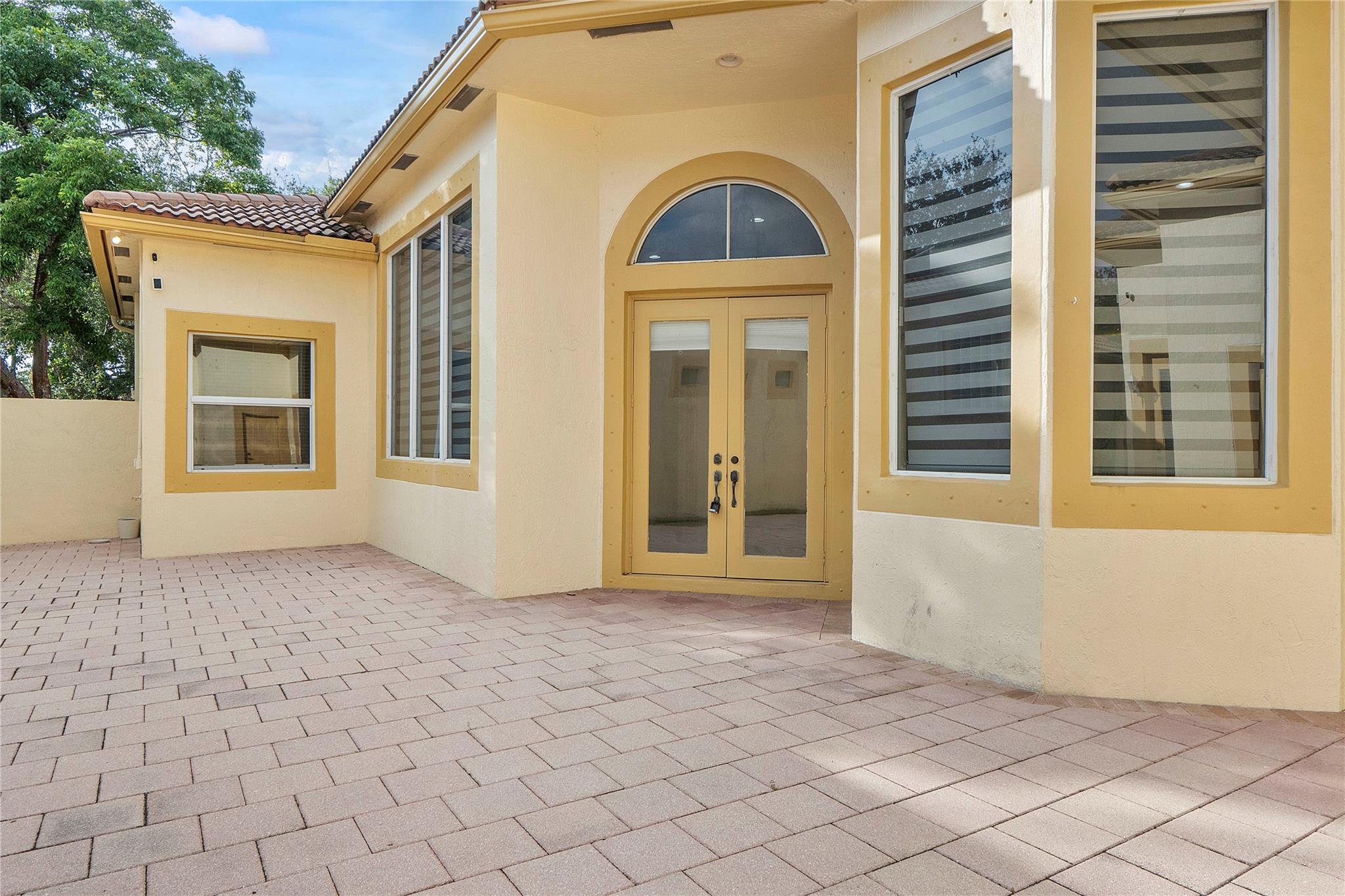 Heron Bay Four 160-1 B - Residential