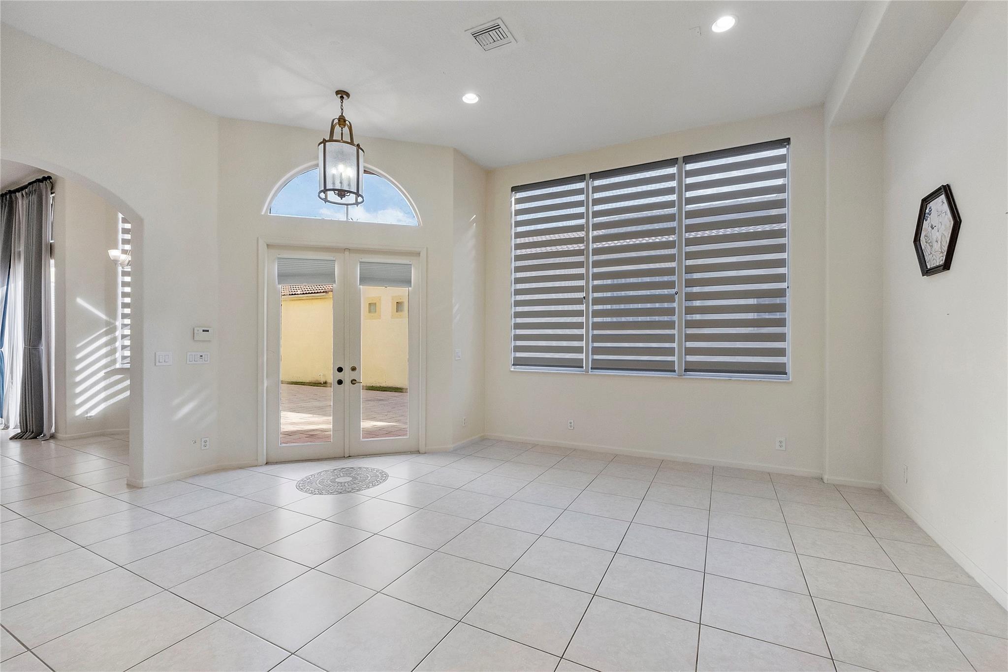 Heron Bay Four 160-1 B - Residential