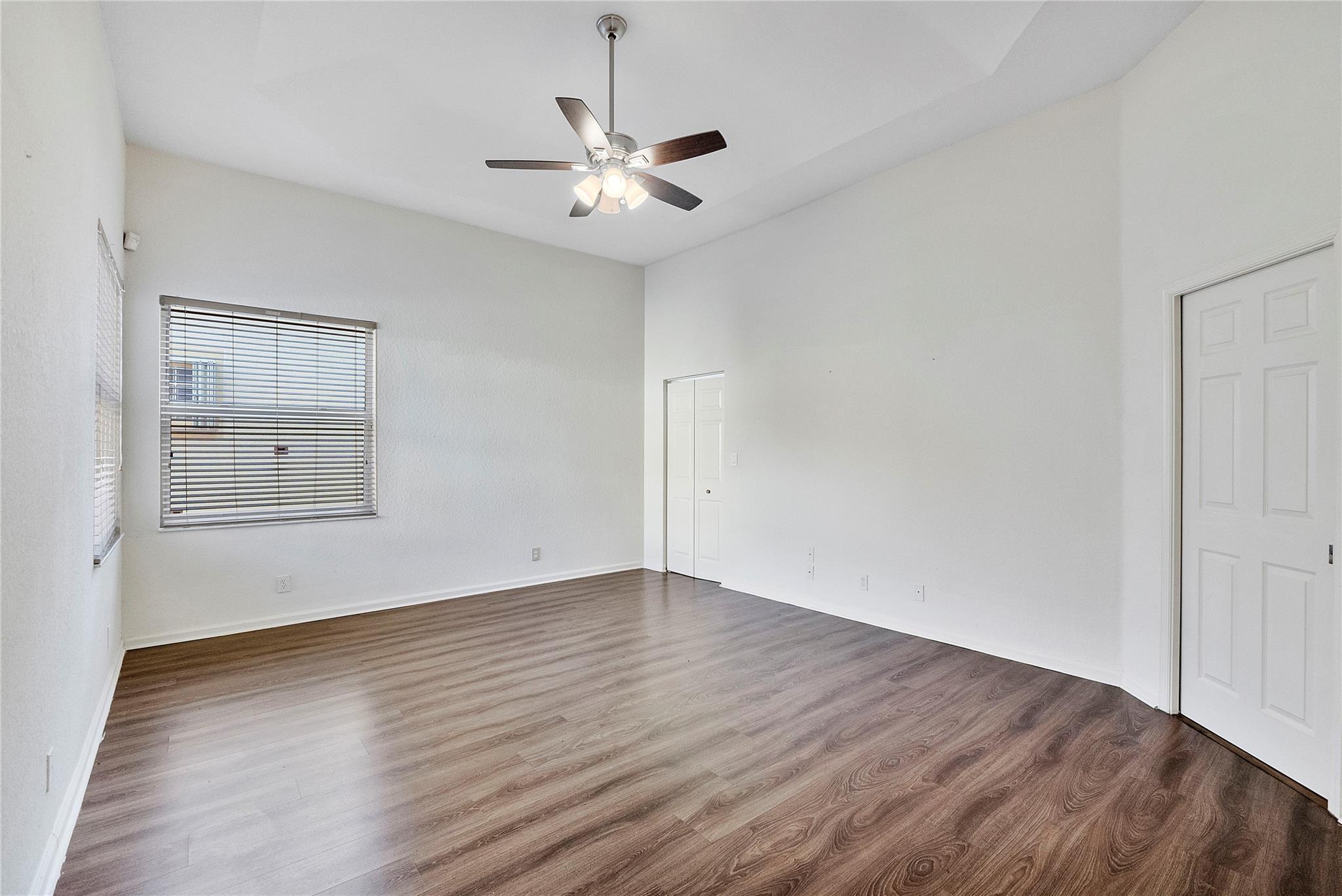 Heron Bay Four 160-1 B - Residential