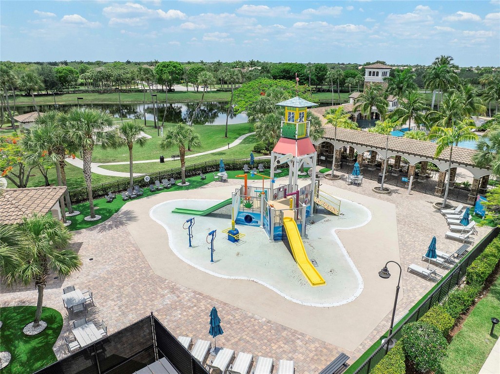 Heron Bay Four 160-1 B - Residential