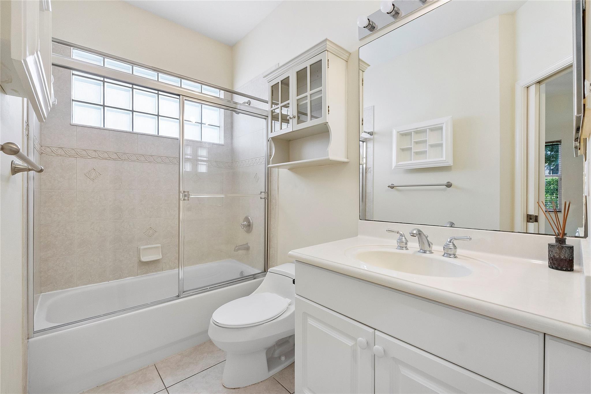 Heron Bay Four 160-1 B - Residential