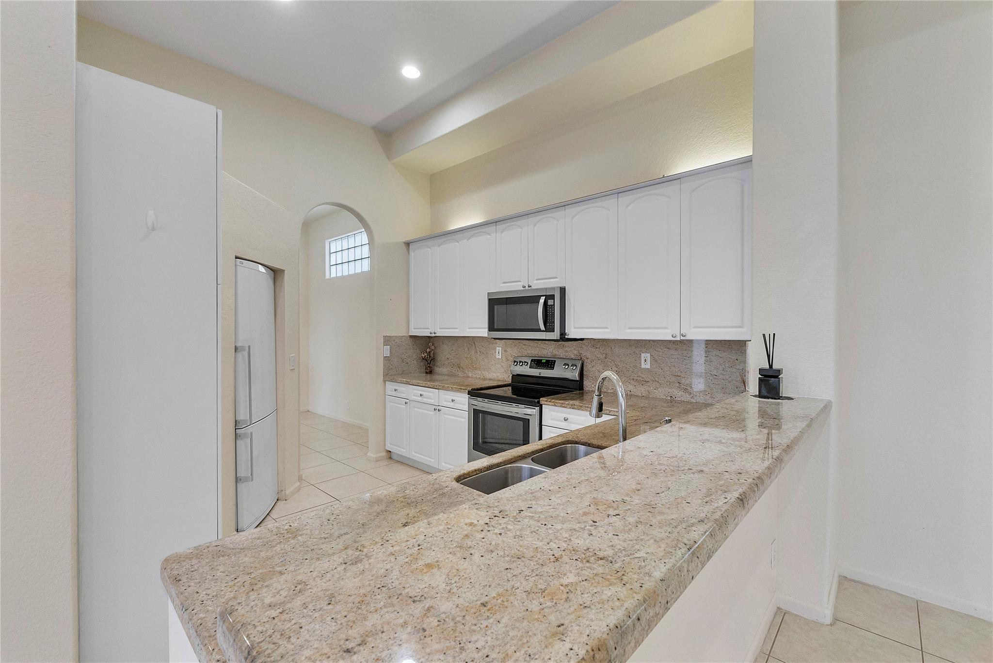 Heron Bay Four 160-1 B - Residential