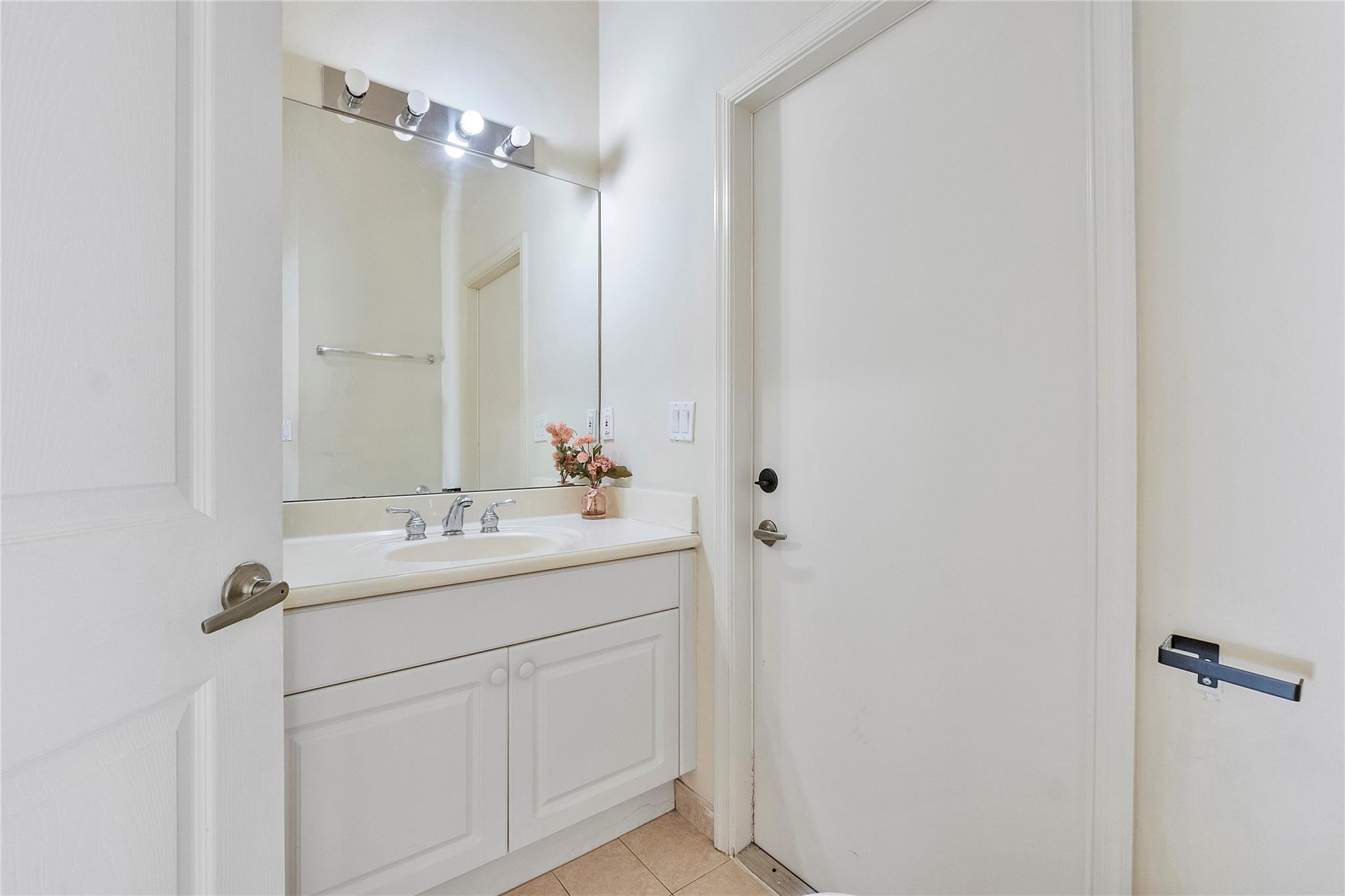 Heron Bay Four 160-1 B - Residential