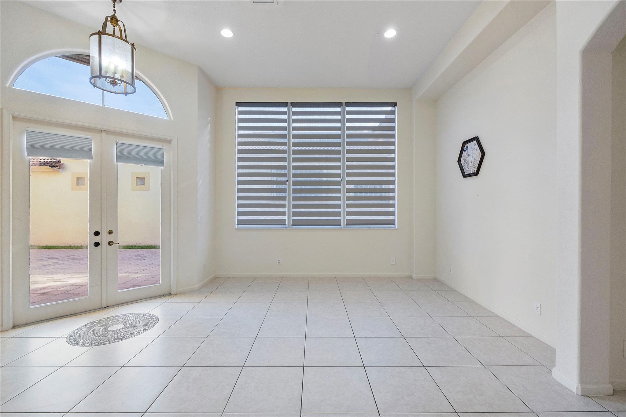 Heron Bay Four 160-1 B - Residential