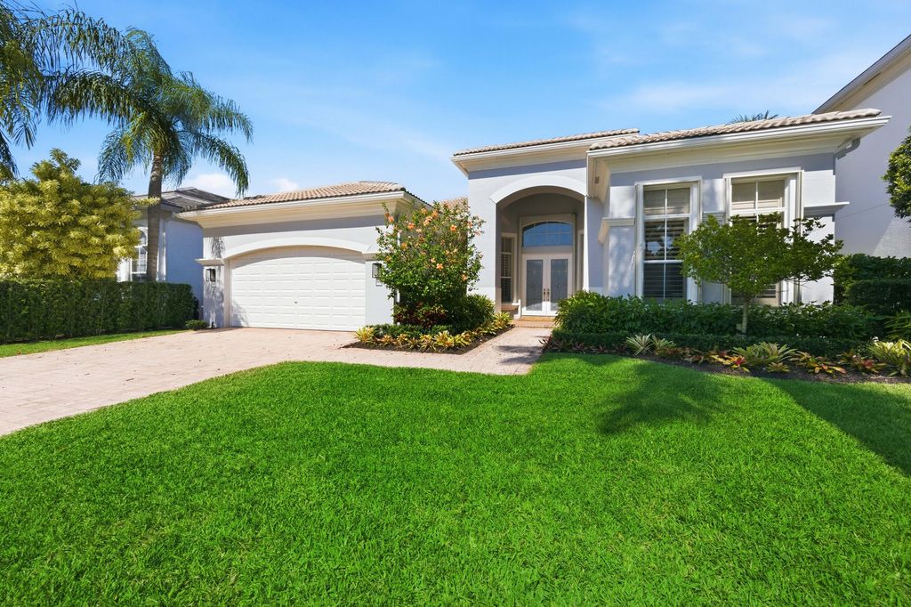 Photo of 128 Tranquilla Drive, Palm Beach Gardens, FL 33418 (MLS # B26009274)