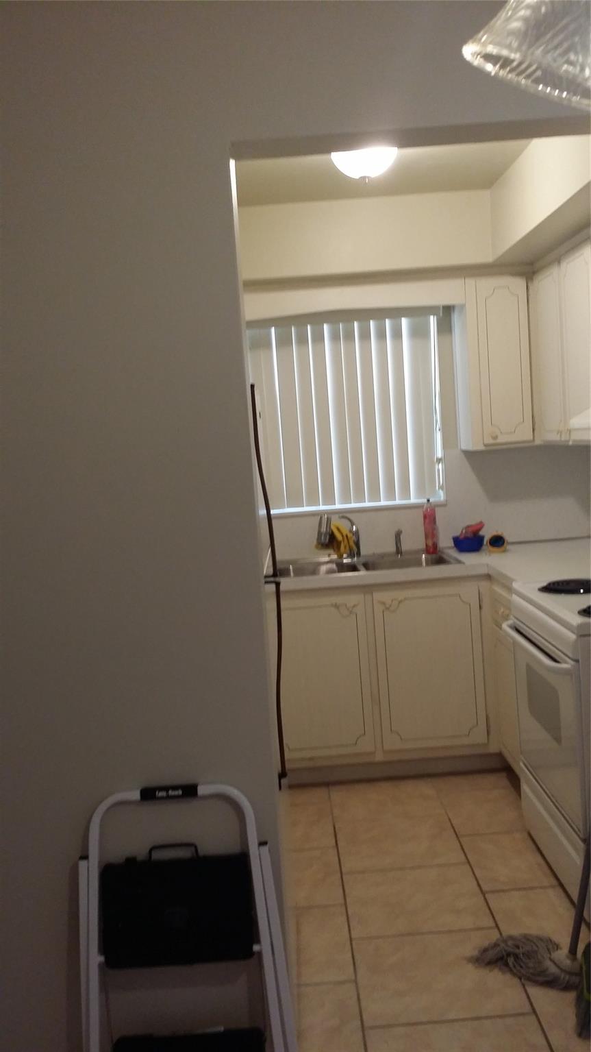 3501 Van Buren St 3