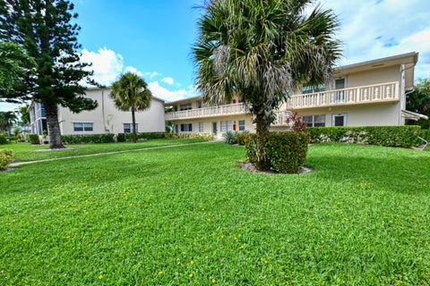 Tiny photo for 102 COVENTRY E, West Palm Beach, FL 33417 (MLS # B26089642)