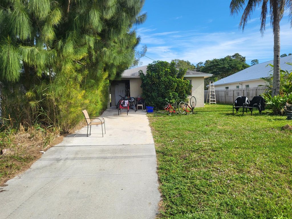 Photo of 17684 Carver Avenue, Jupiter, FL 33458 (MLS # R10858073)