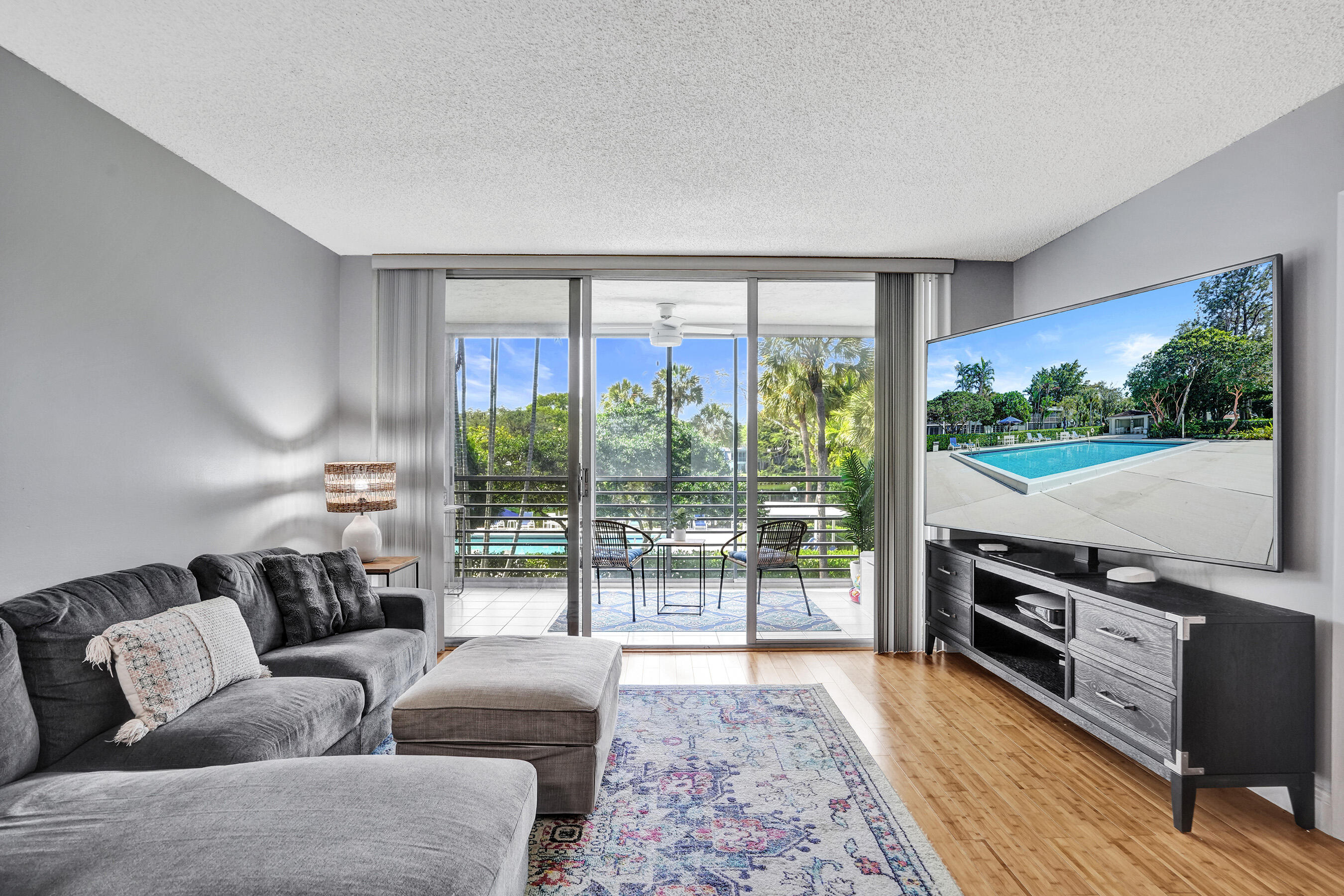 NO 14 PALM-AIRE COUNTRY CLUB - Residential