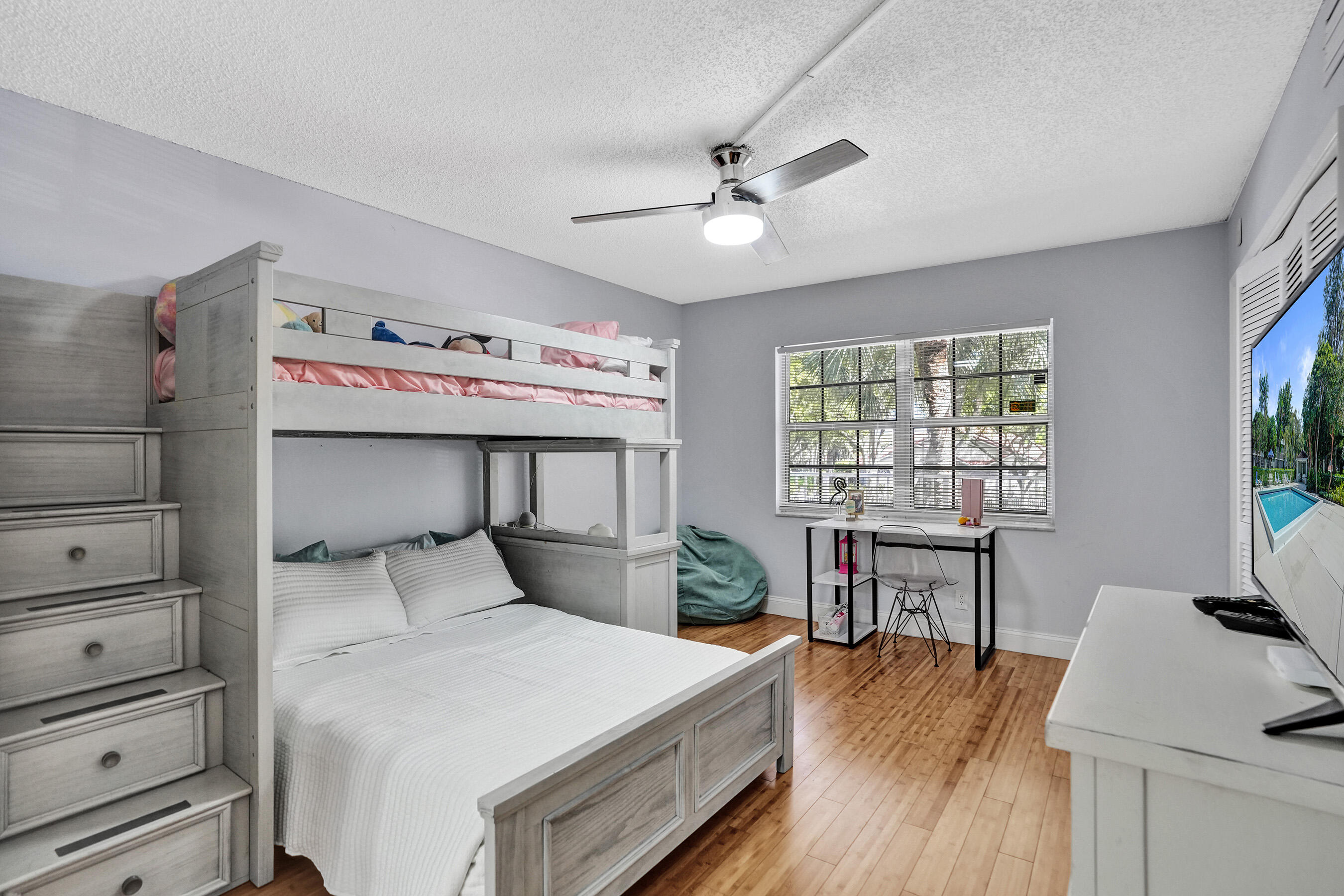 4200 Oaks Terrace 203