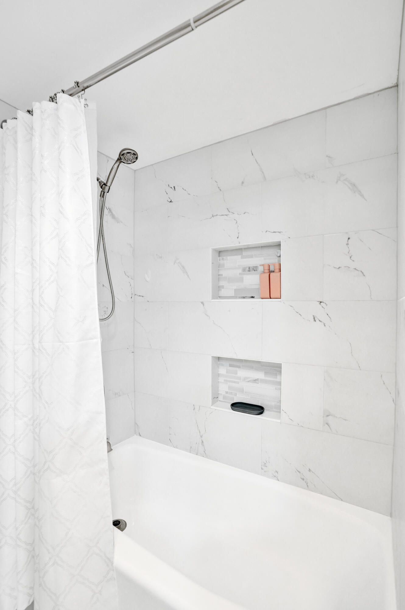 NO 14 PALM-AIRE COUNTRY CLUB - Residential