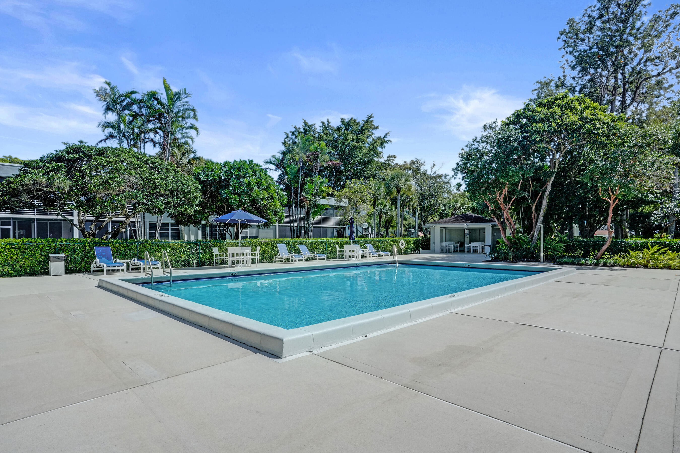 NO 14 PALM-AIRE COUNTRY CLUB - Residential