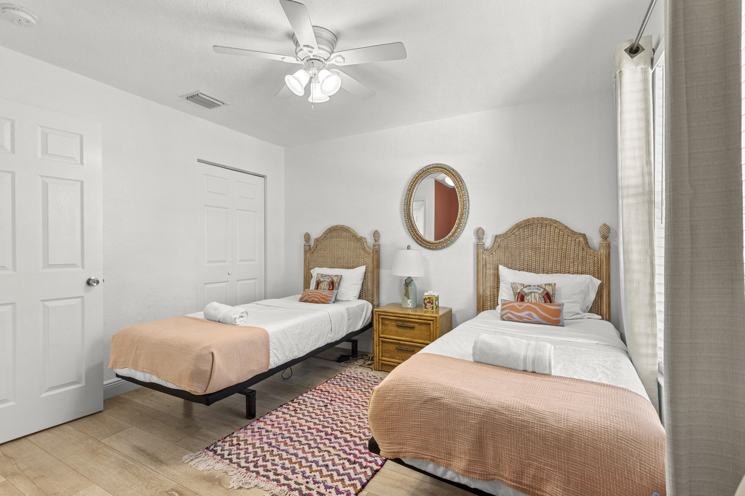 RIDGE CREST - Residential