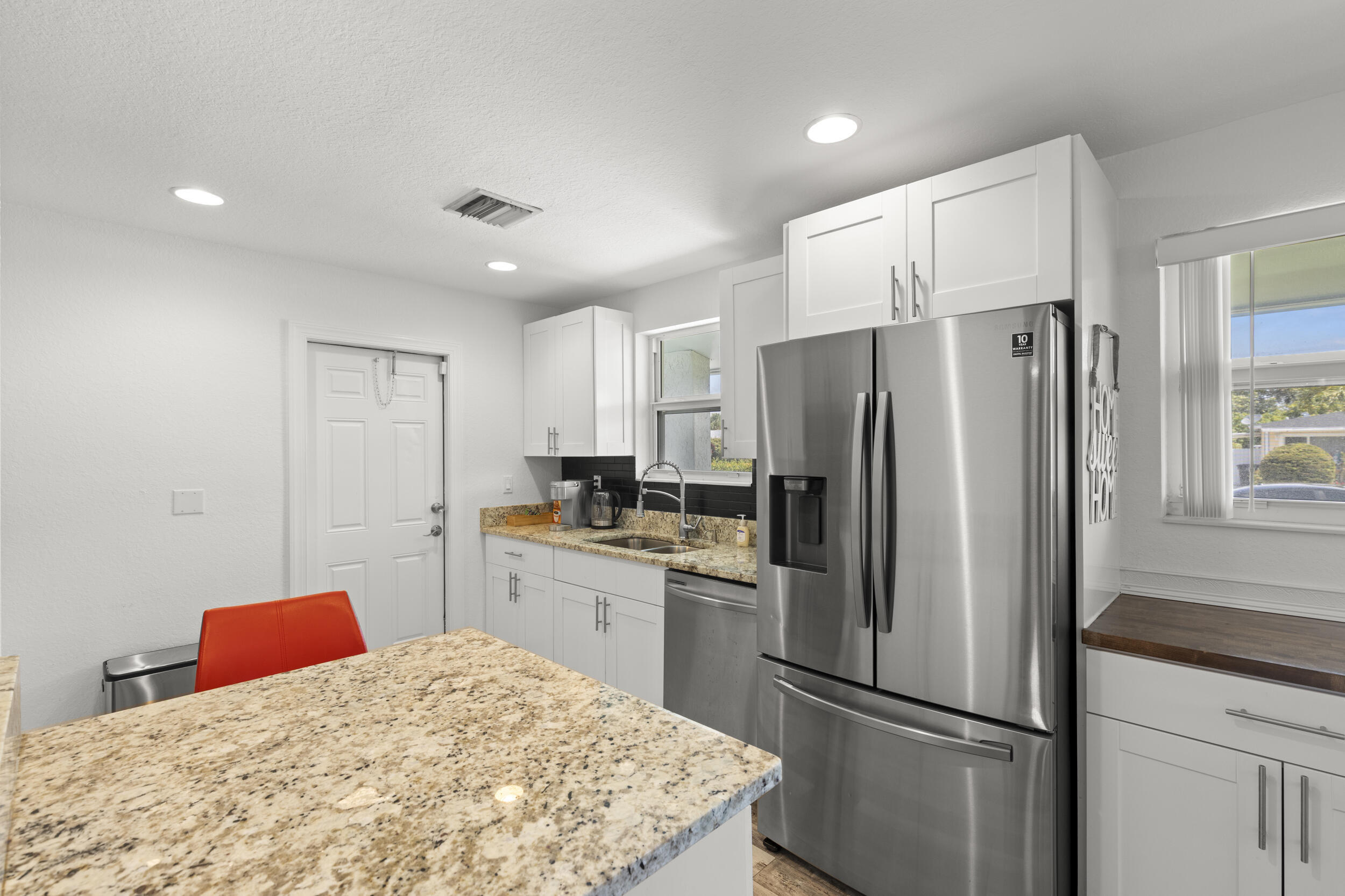 RIDGE CREST - Residential