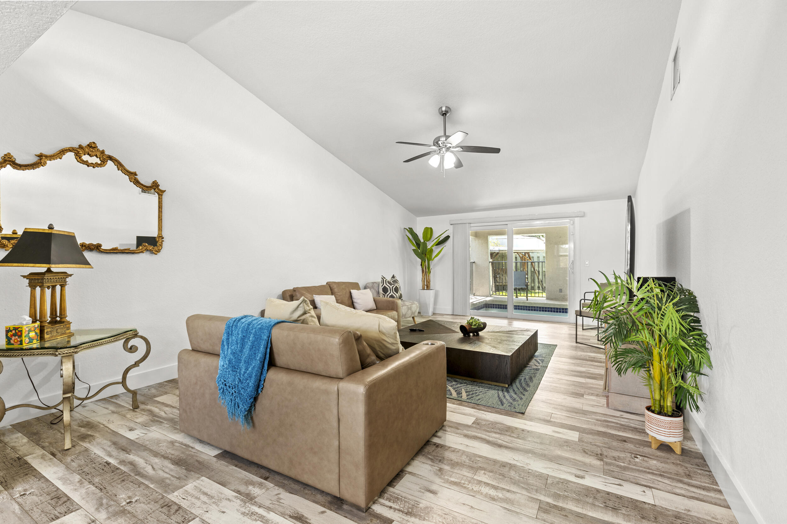 RIDGE CREST - Residential