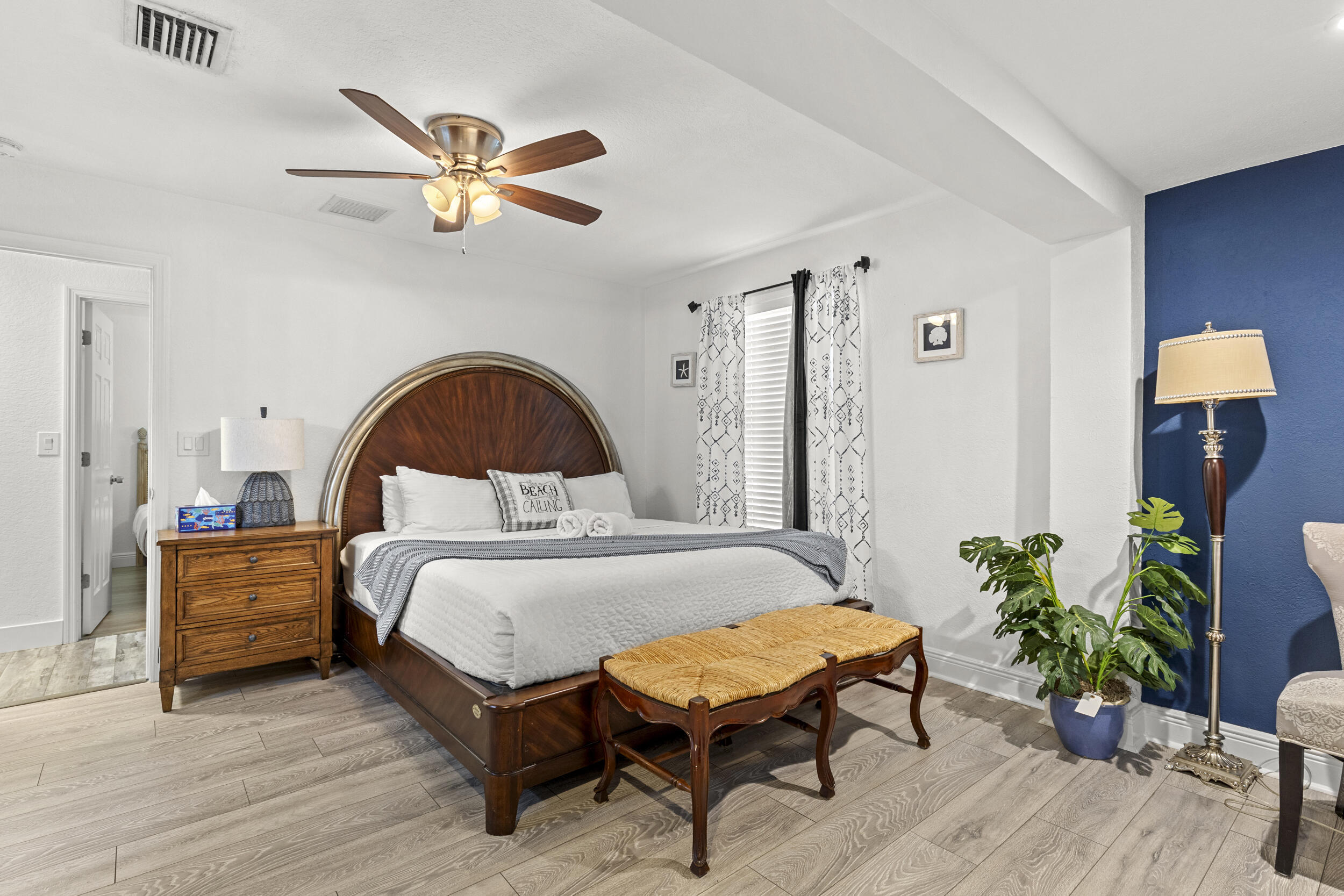 RIDGE CREST - Residential