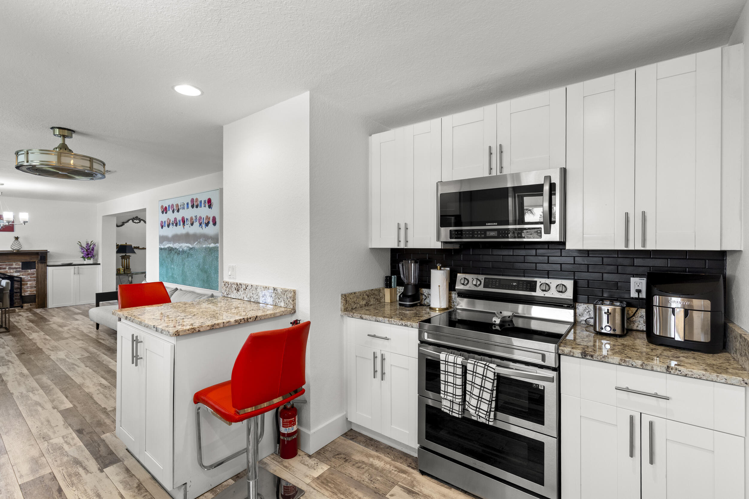 RIDGE CREST - Residential