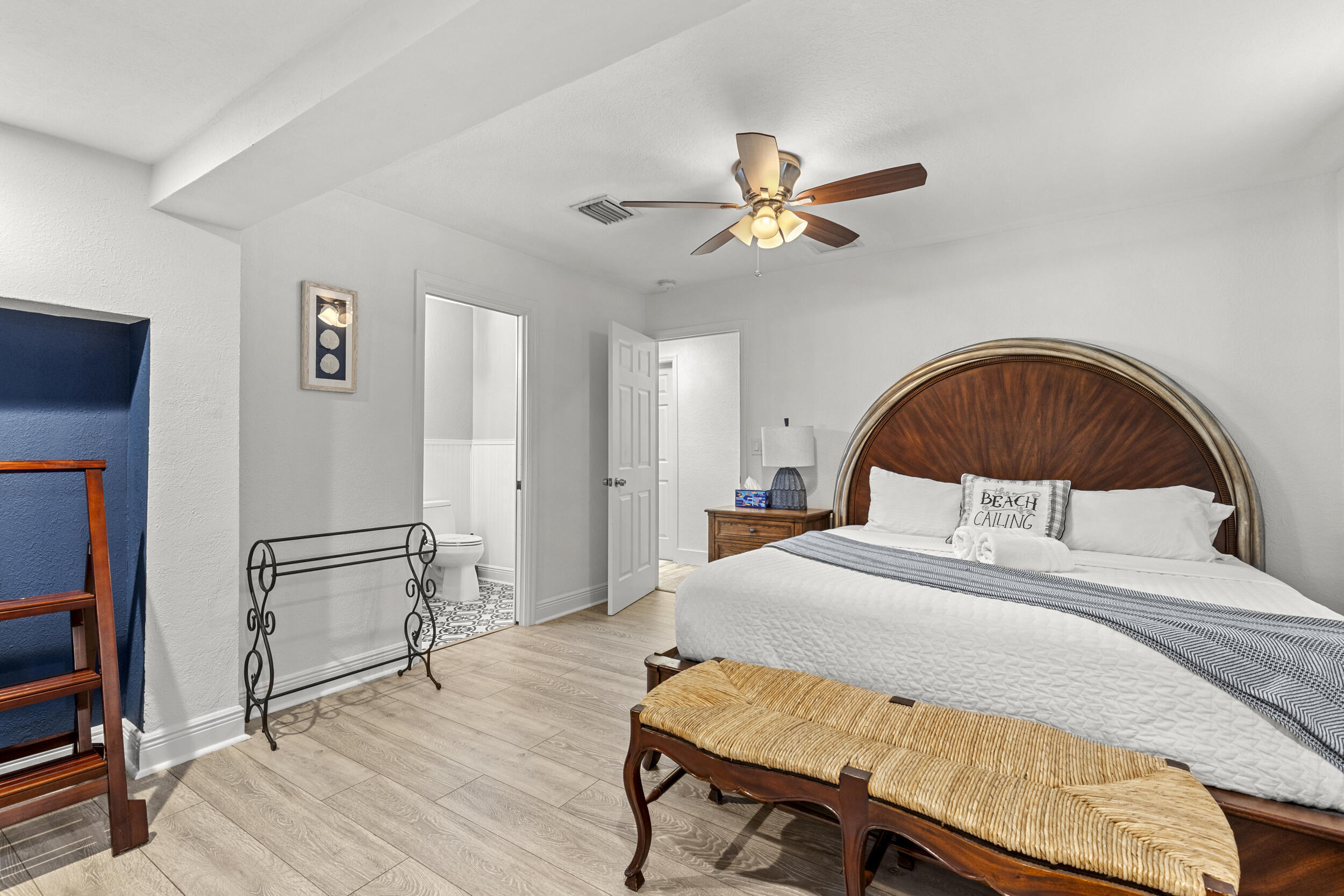 RIDGE CREST - Residential