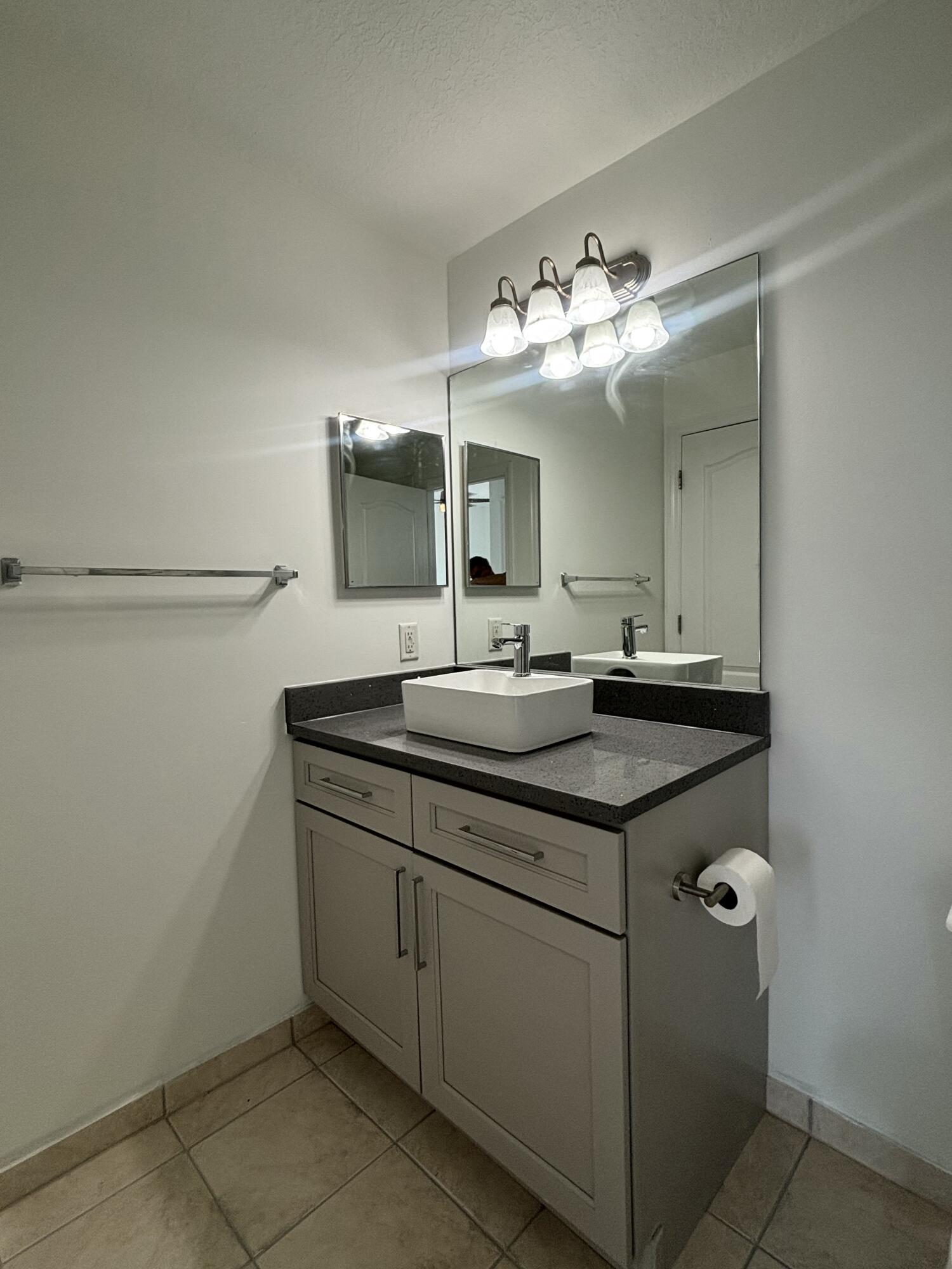 RESIDENCES AT LEGACY PLACE CONDO - Residential Lease