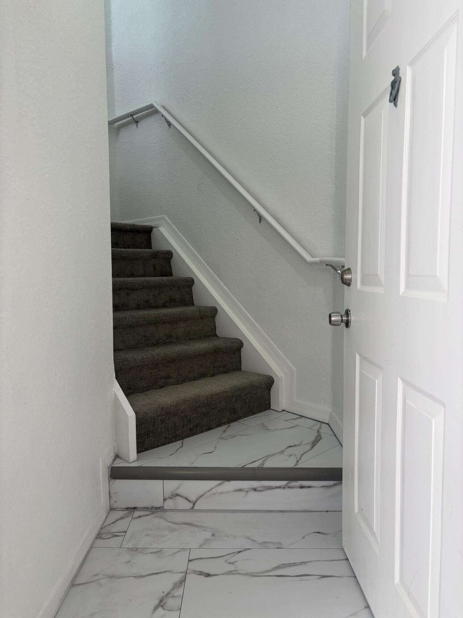 RESIDENCES AT LEGACY PLACE CONDO - Residential Lease